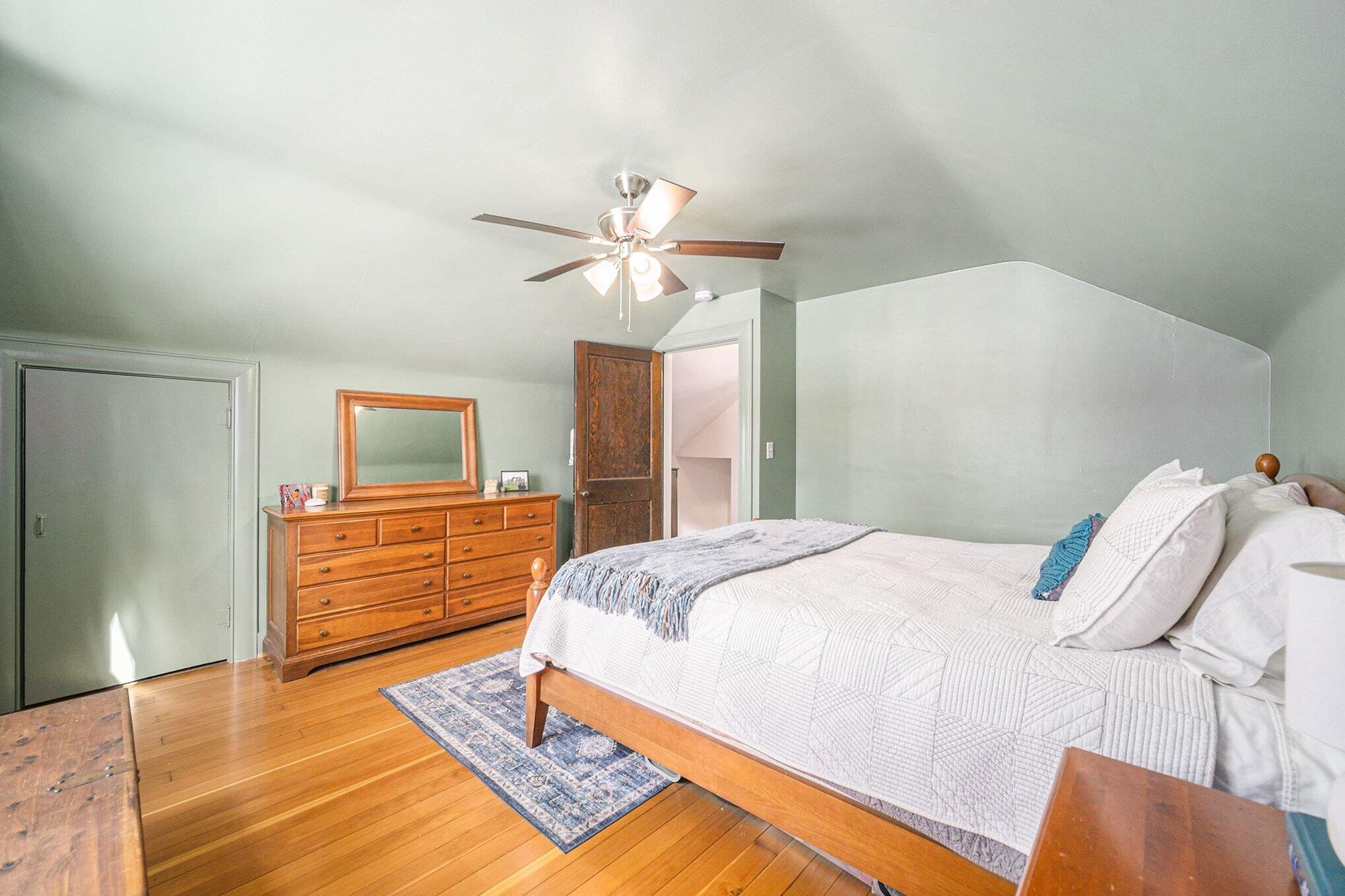 629 North Main Street Chelsea, MI 48118 - Photo 19 of 29 015_file_3803