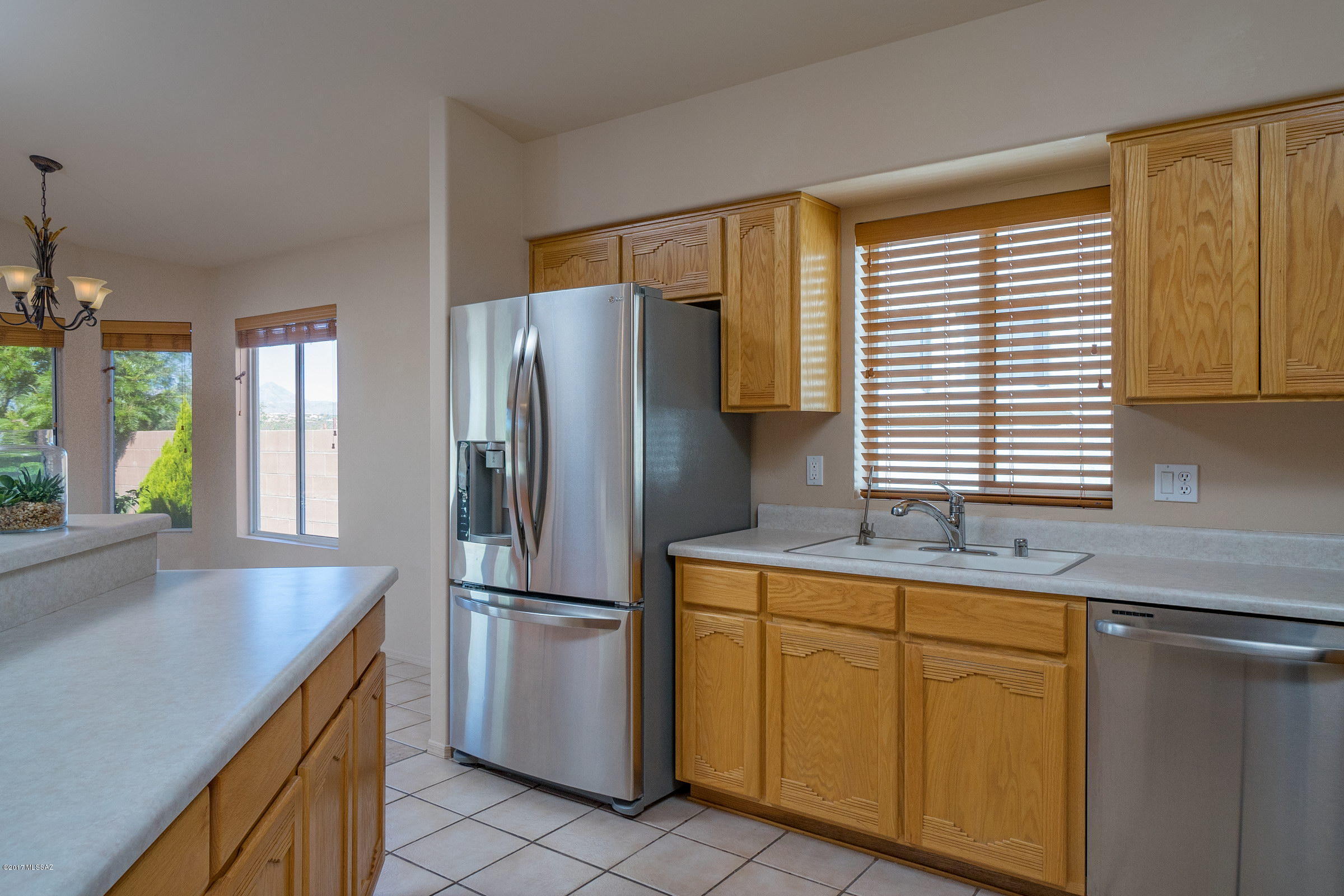 11939 North Meteor Place Tucson, AZ 85737 - Photo 6 of 25