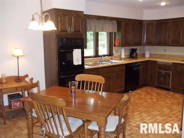 3748 53rd Street Moline, IL 61265 - Photo 5 of 8