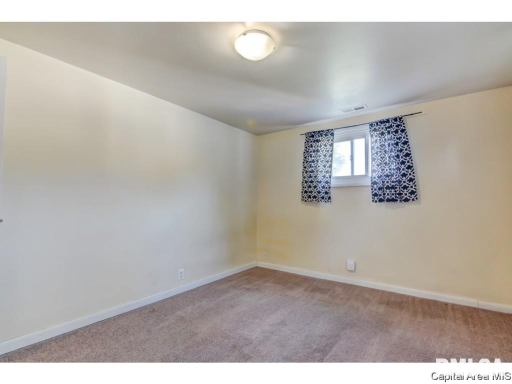 3225 Mars Avenue Springfield, IL 62707 - Photo 12 of 32