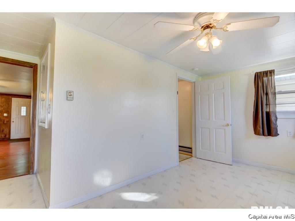 3225 Mars Avenue Springfield, IL 62707 - Photo 13 of 32