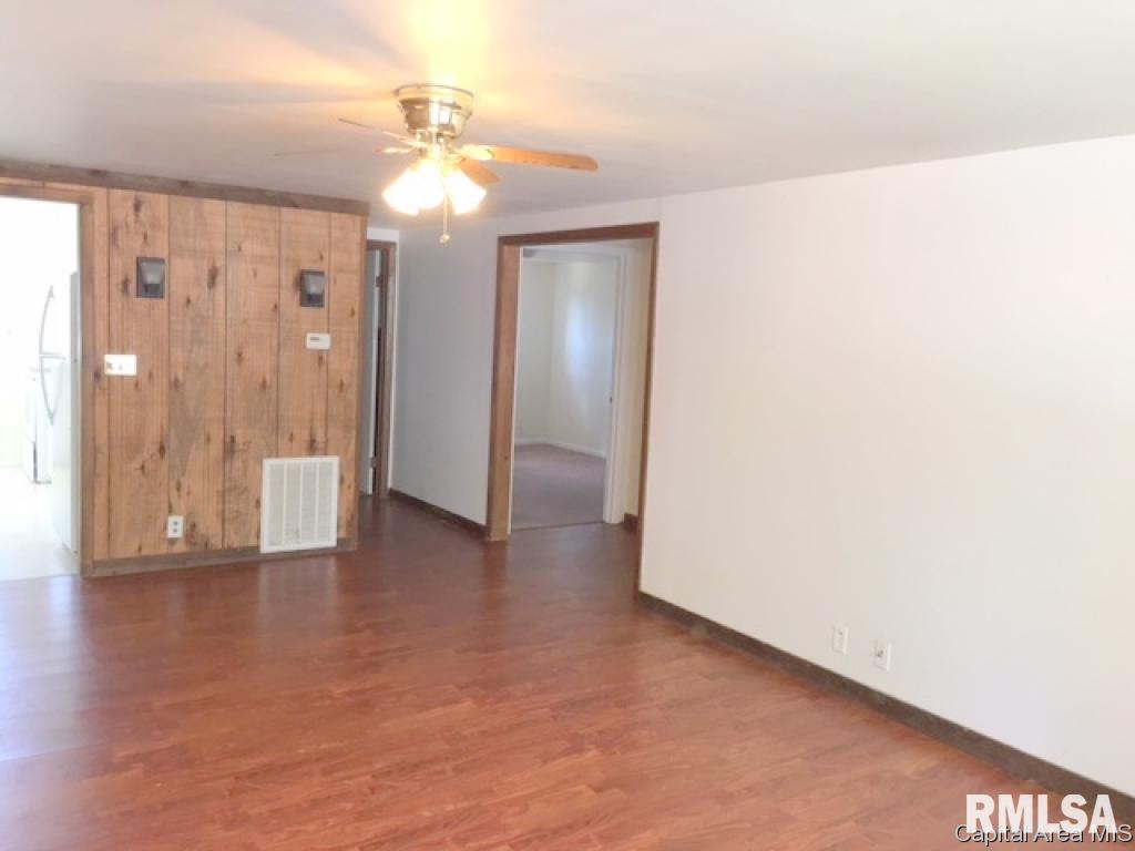 3225 Mars Avenue Springfield, IL 62707 - Photo 15 of 32