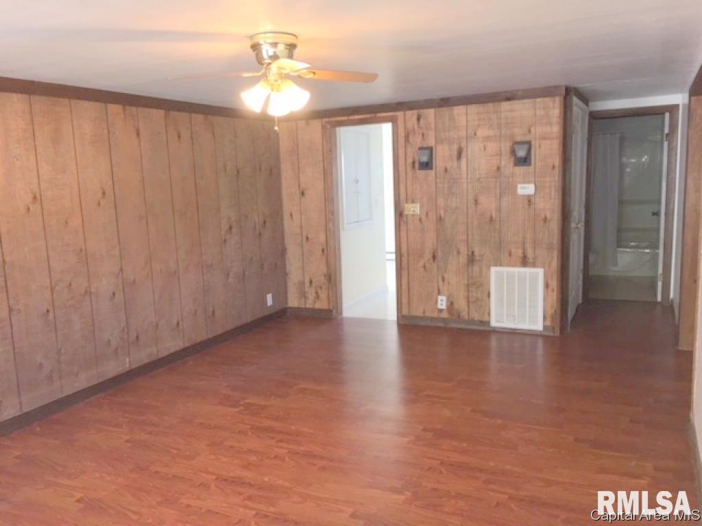 3225 Mars Avenue Springfield, IL 62707 - Photo 16 of 32