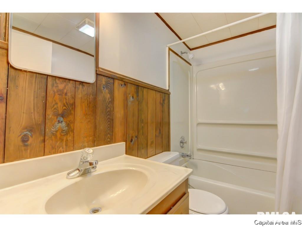 3225 Mars Avenue Springfield, IL 62707 - Photo 18 of 32