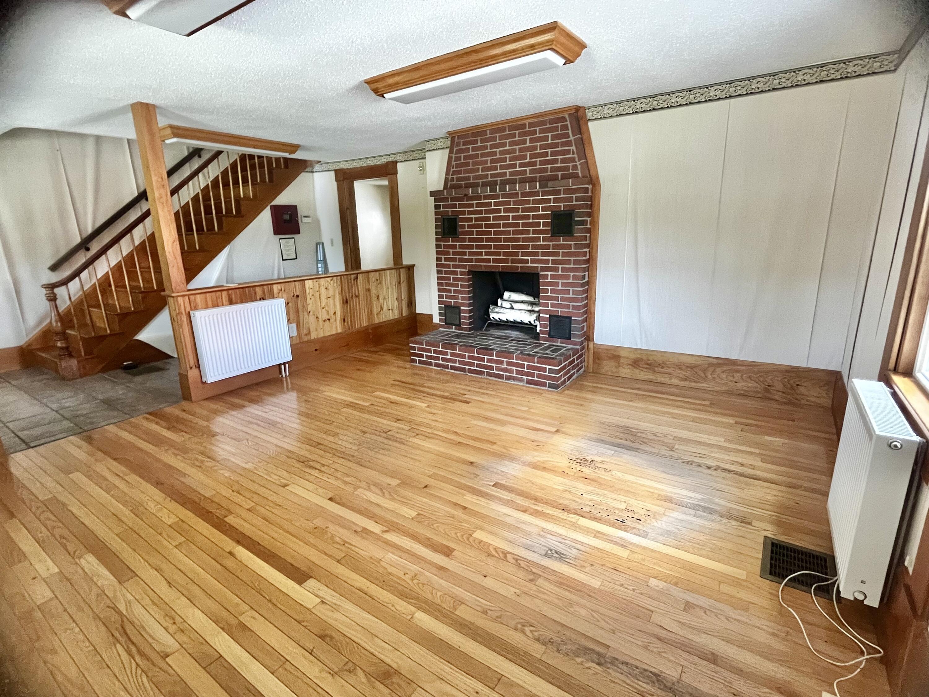 128 Old Airline Road Aurora, ME 04408 - Photo 31 of 74 Living room