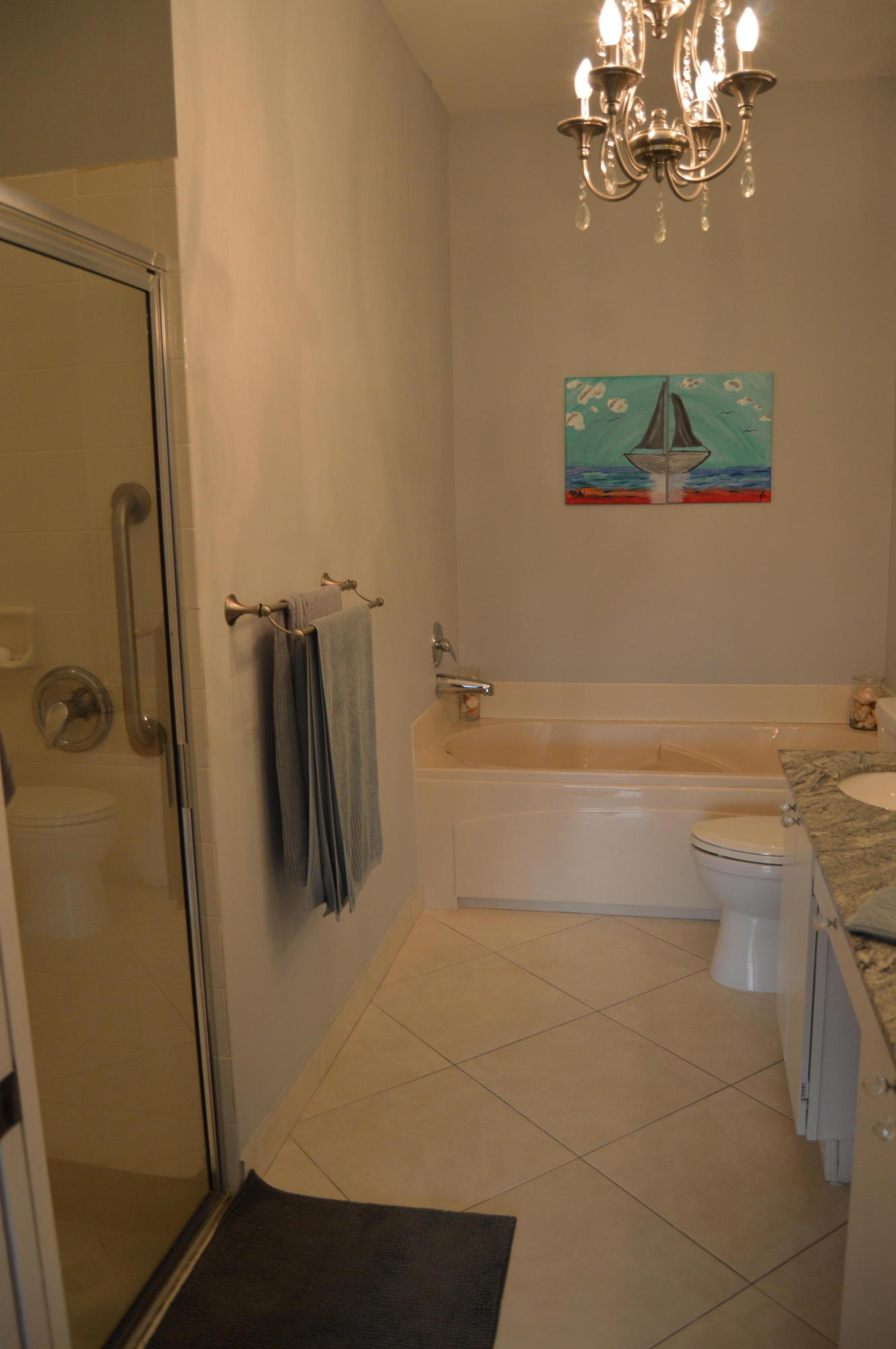 21111 Vía Solano Boca Raton, FL 33433 - Photo 29 of 38 Master Bath with Separate shower and tub