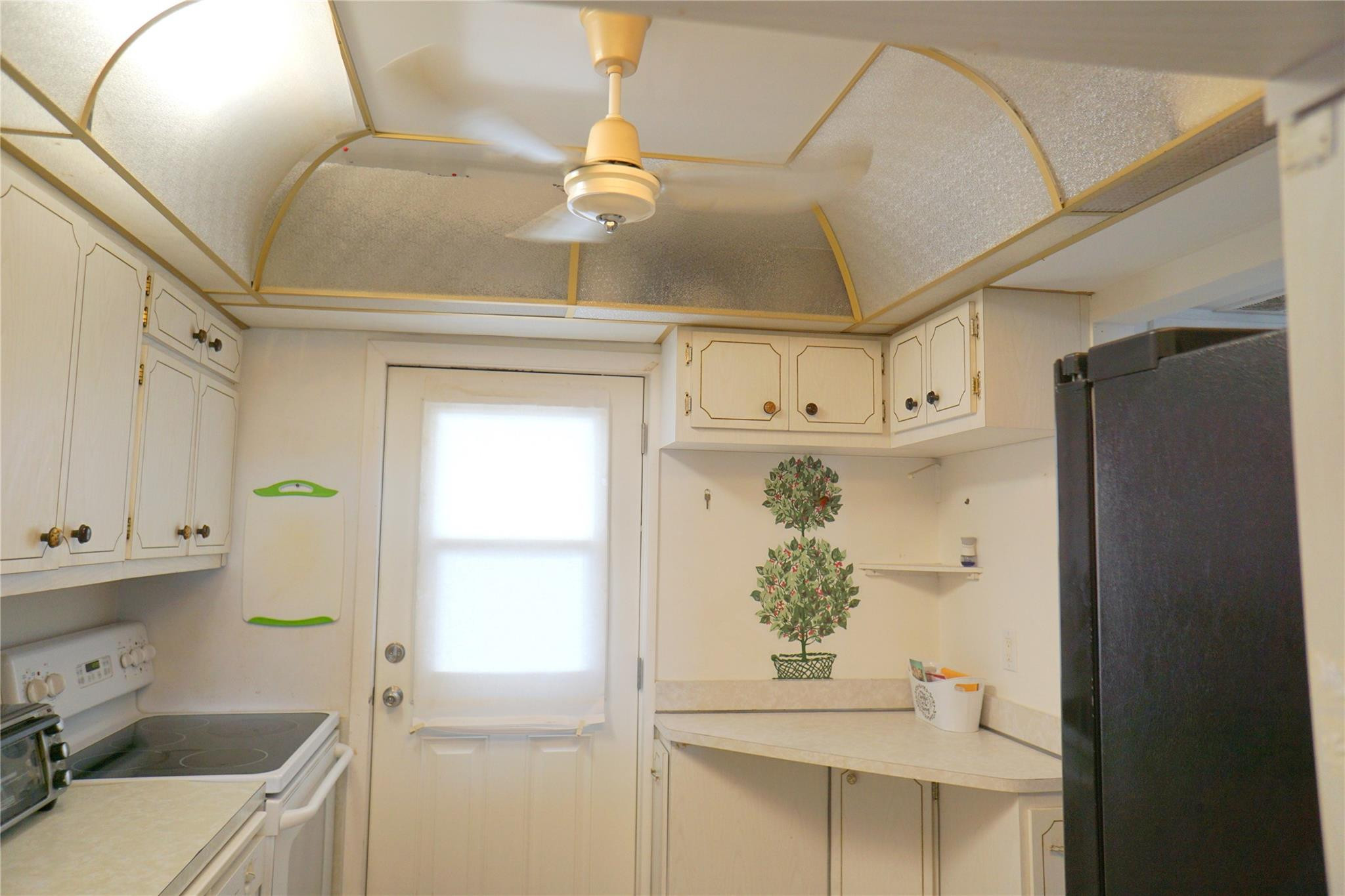 303 North Riverside Drive, Unit PH4 Pompano Beach, FL 33062 - Photo 11 of 52 a bathroom with a sink and a mirror
