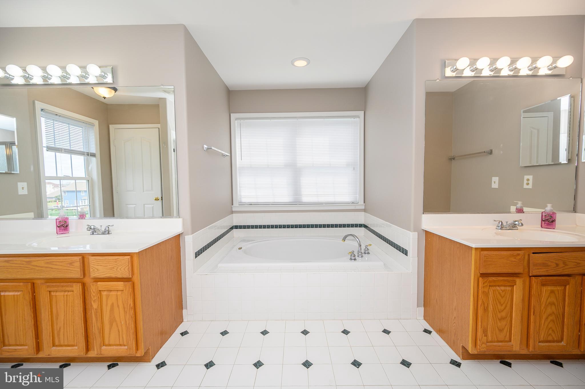 6126 Marineview Road King George, VA 22485 - Photo 25 of 50 Dual Vanities/Private Water Closet