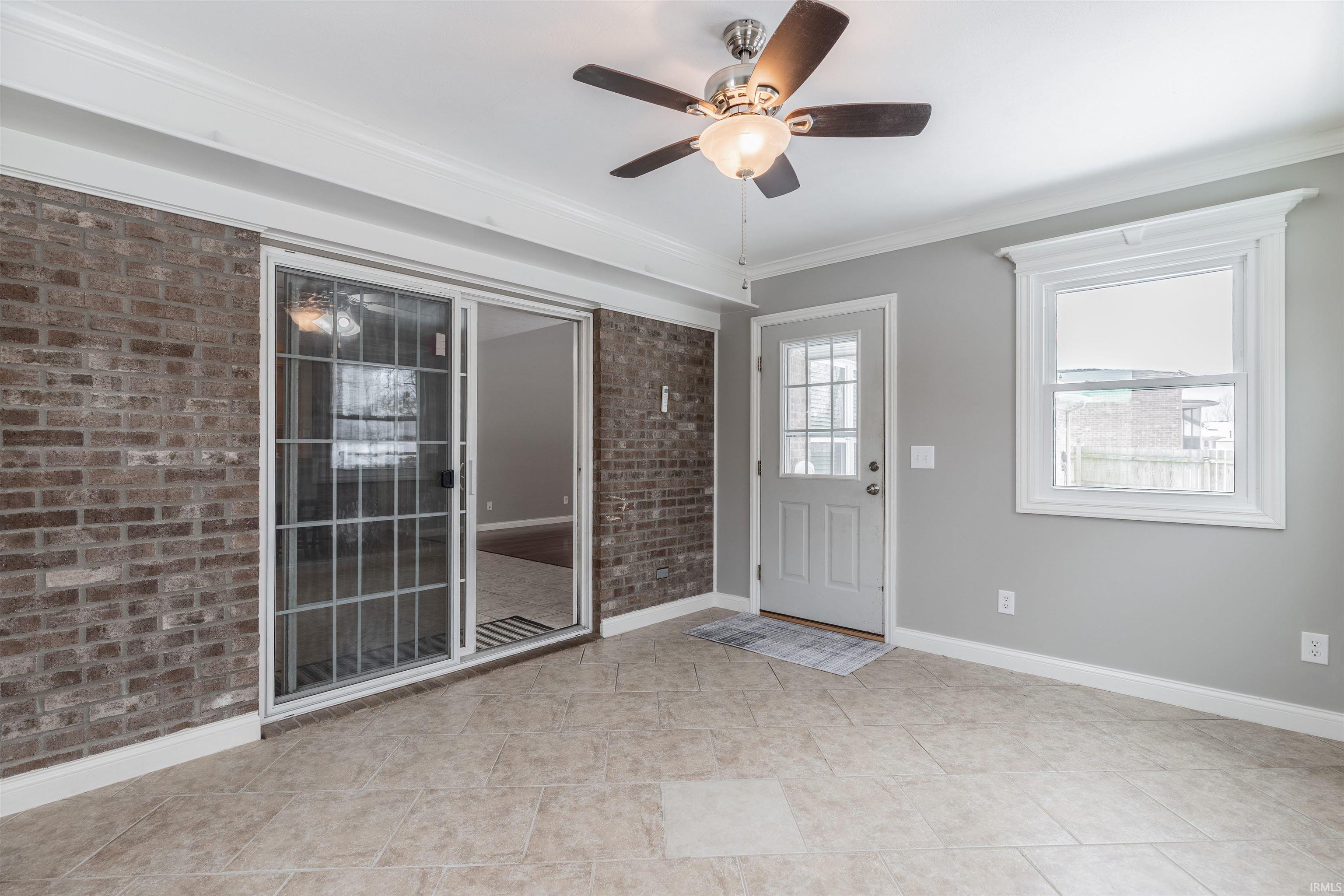 4318 Huntington Ridge Circle Newburgh, IN 47630 - Photo 12 of 36