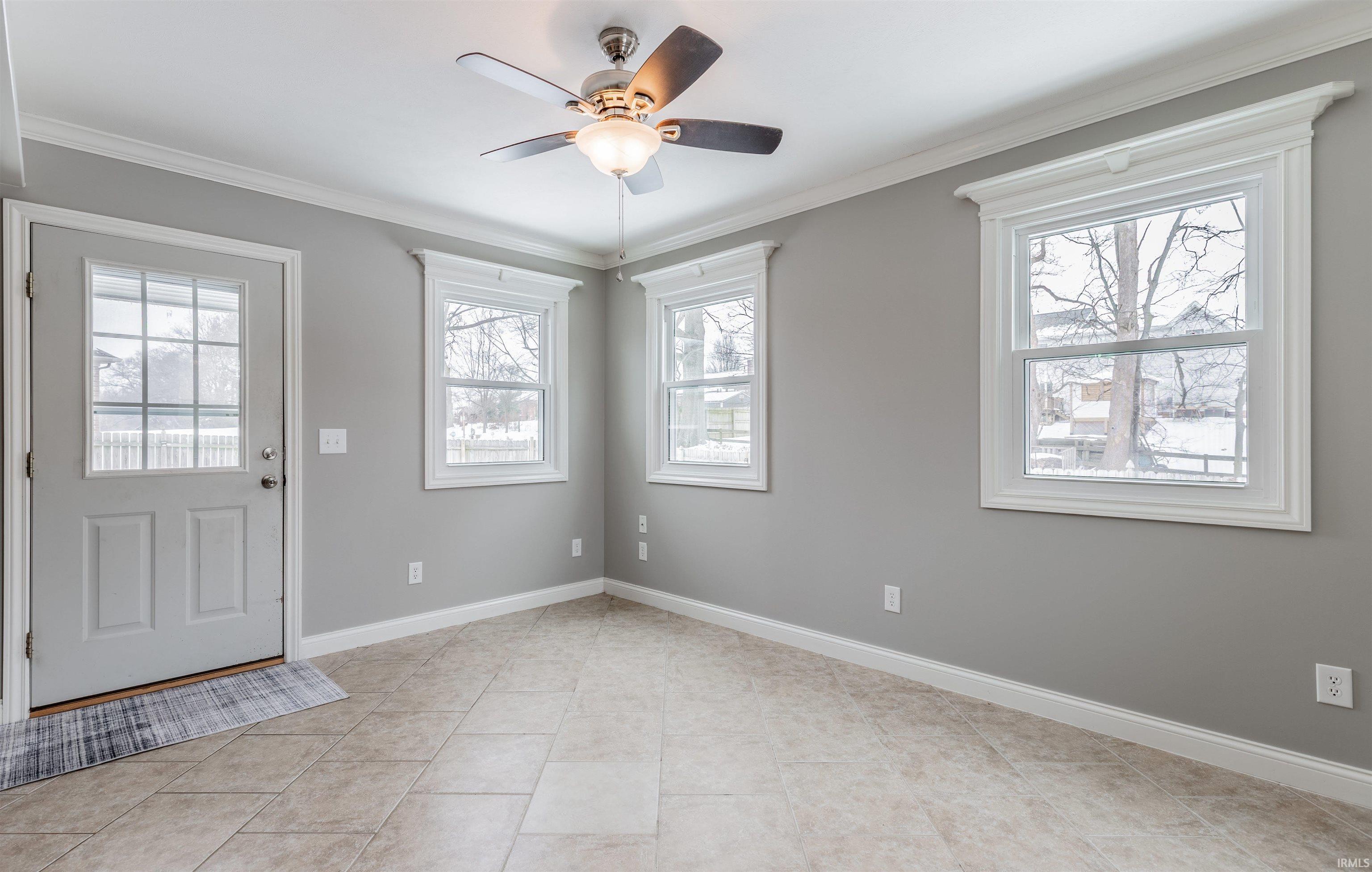 4318 Huntington Ridge Circle Newburgh, IN 47630 - Photo 13 of 36