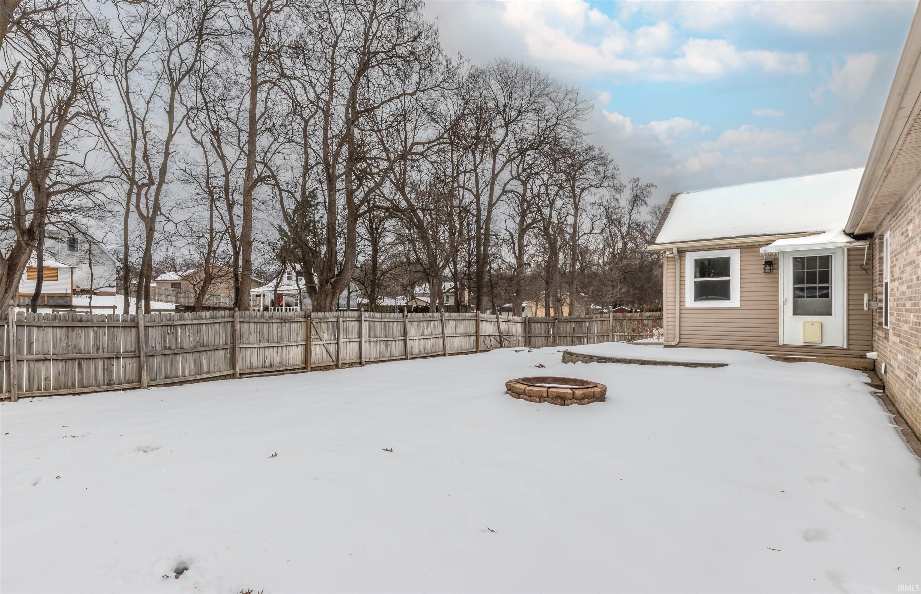 4318 Huntington Ridge Circle Newburgh, IN 47630 - Photo 33 of 36