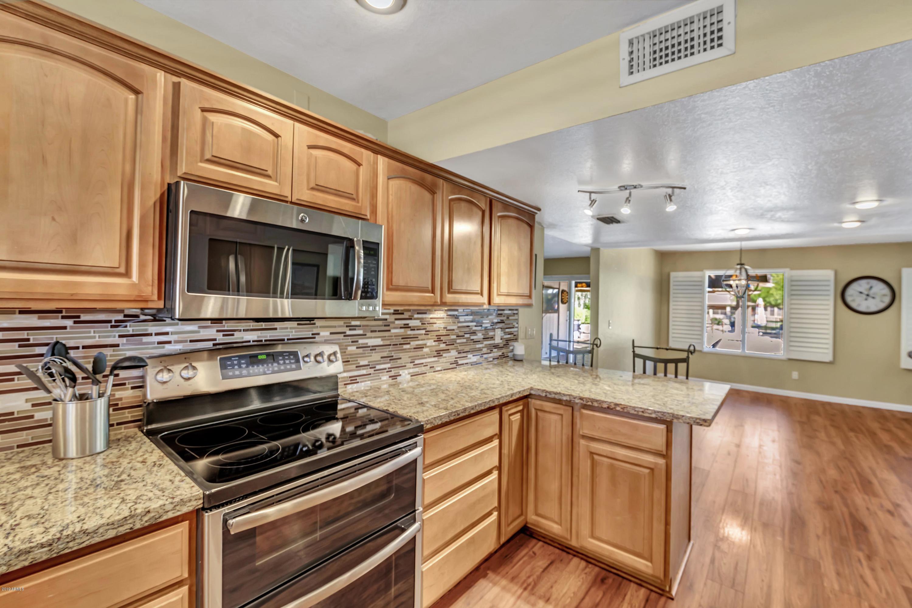 520 West Thunderbird Road Phoenix, AZ 85023 - Photo 13 of 28 KITCHEN