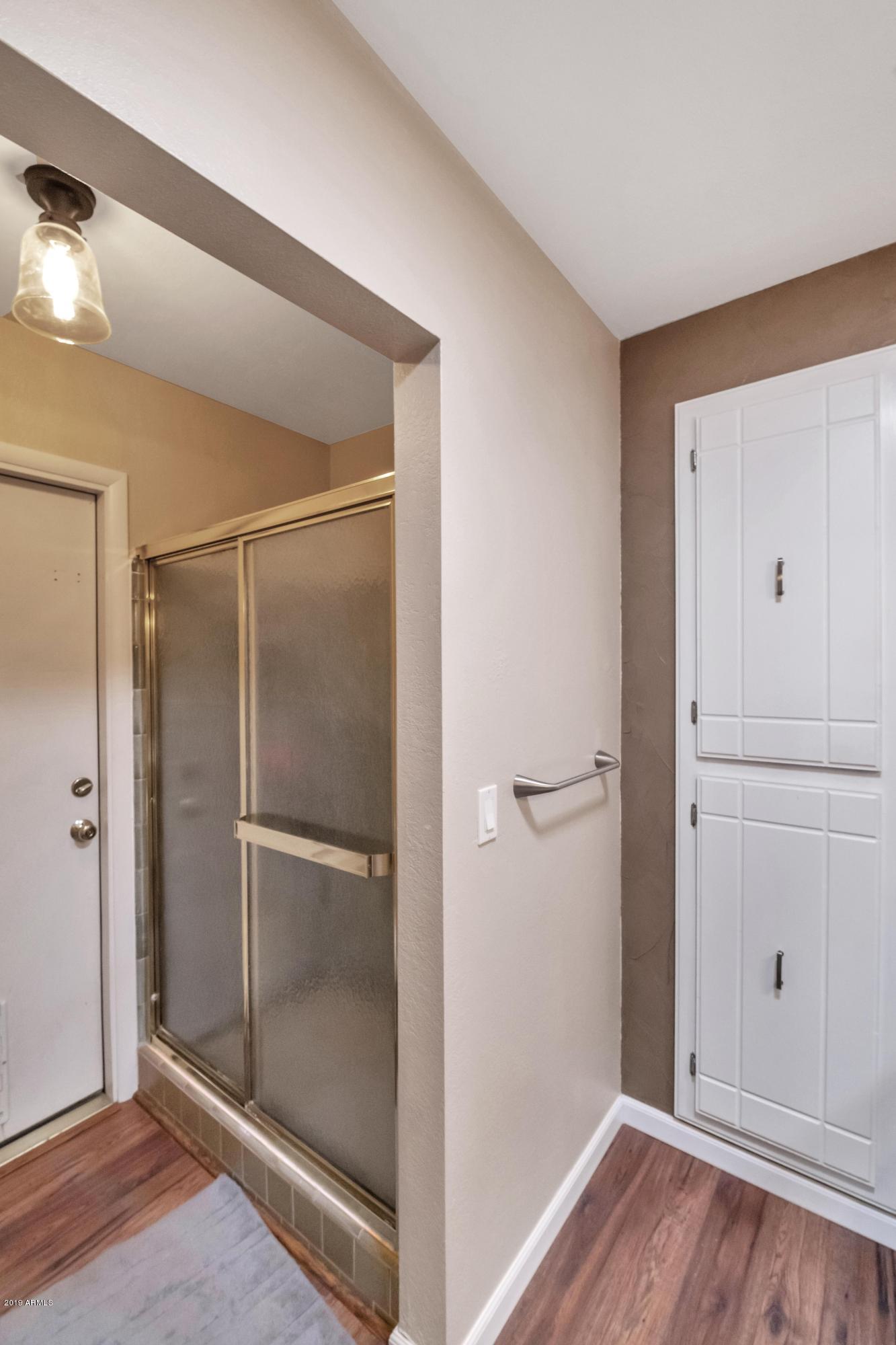 520 West Thunderbird Road Phoenix, AZ 85023 - Photo 17 of 28 MASTER BATH