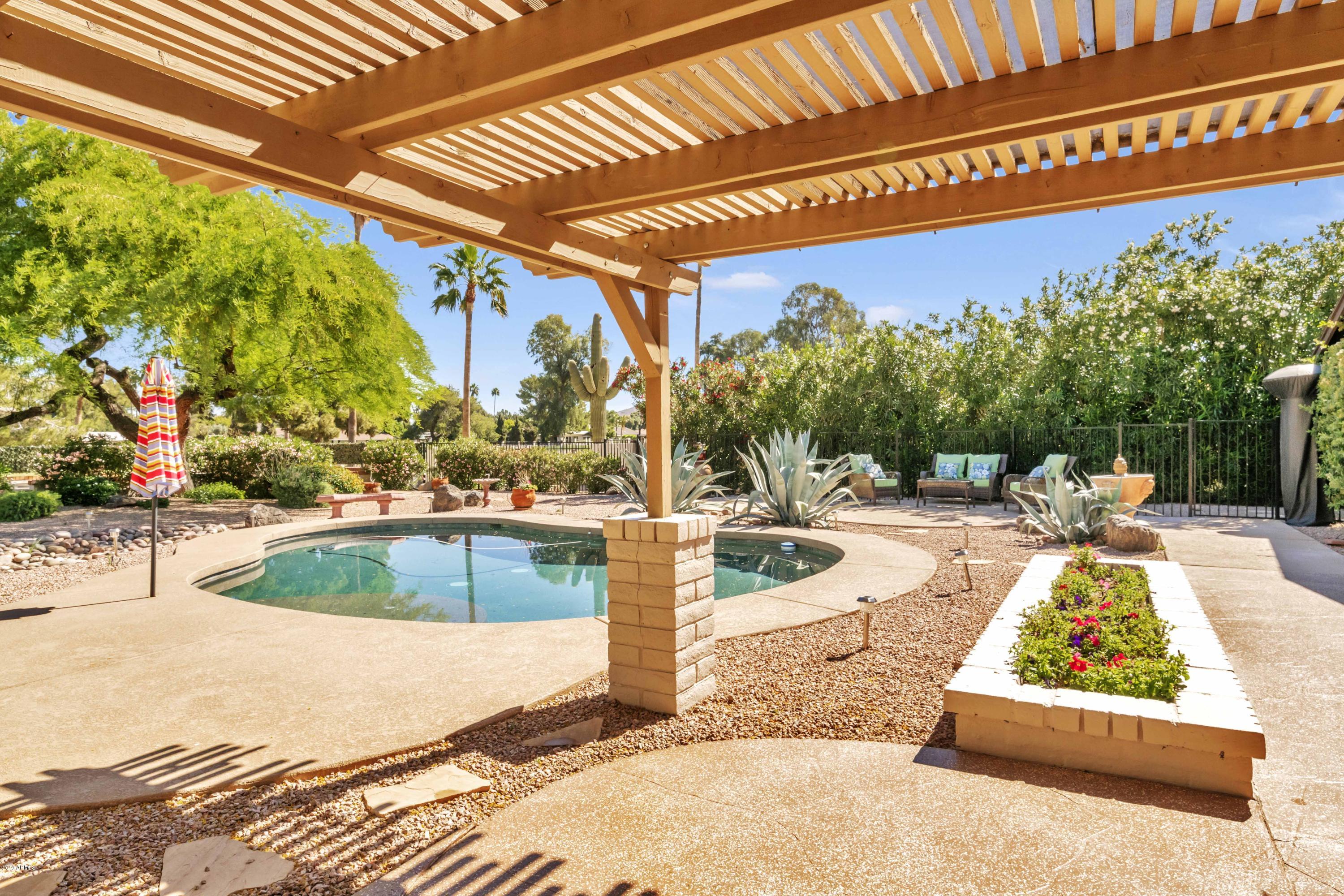 520 West Thunderbird Road Phoenix, AZ 85023 - Photo 2 of 28 POOL AND BACK PATIO