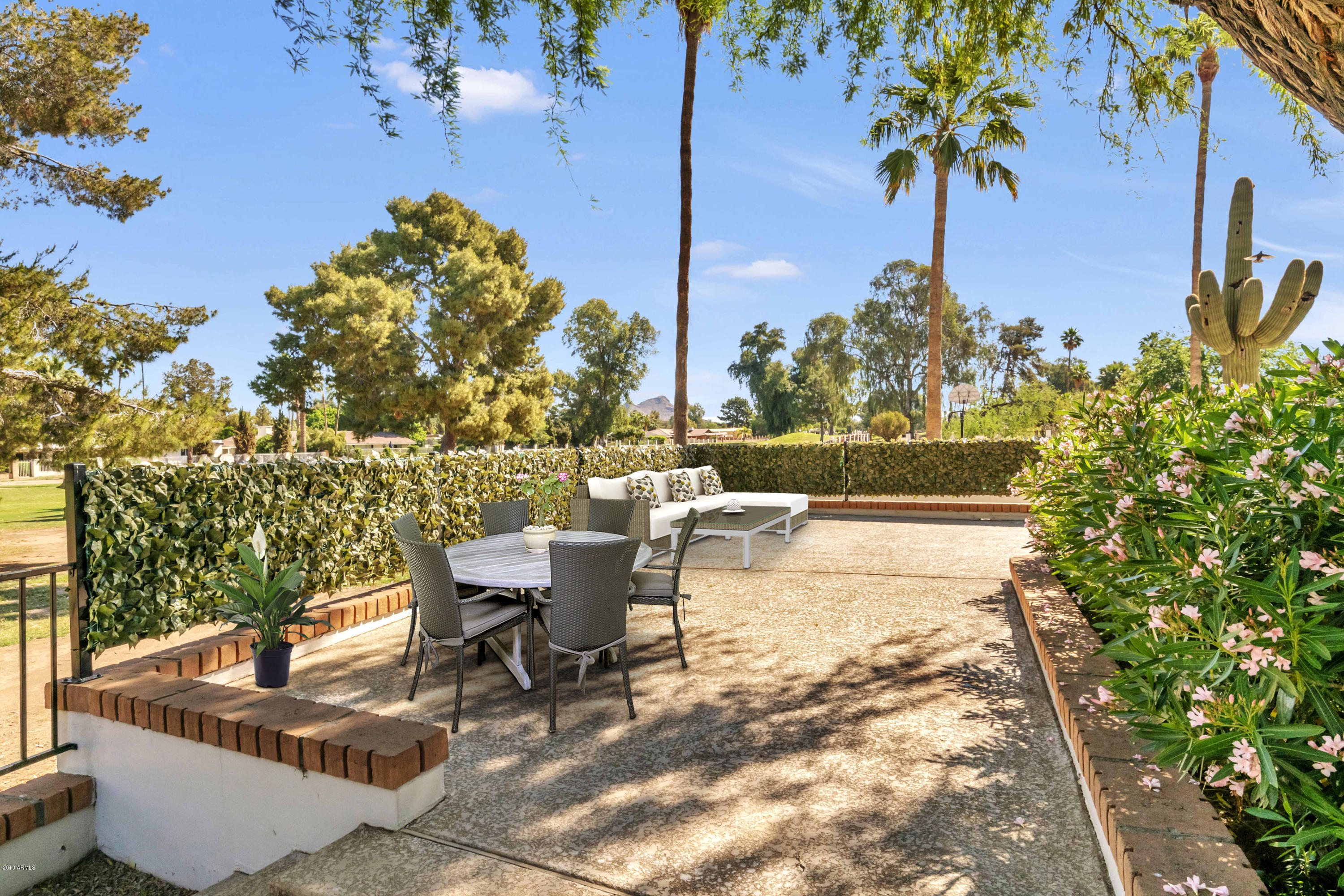 520 West Thunderbird Road Phoenix, AZ 85023 - Photo 6 of 28 PATIO AREA 2 STAGED