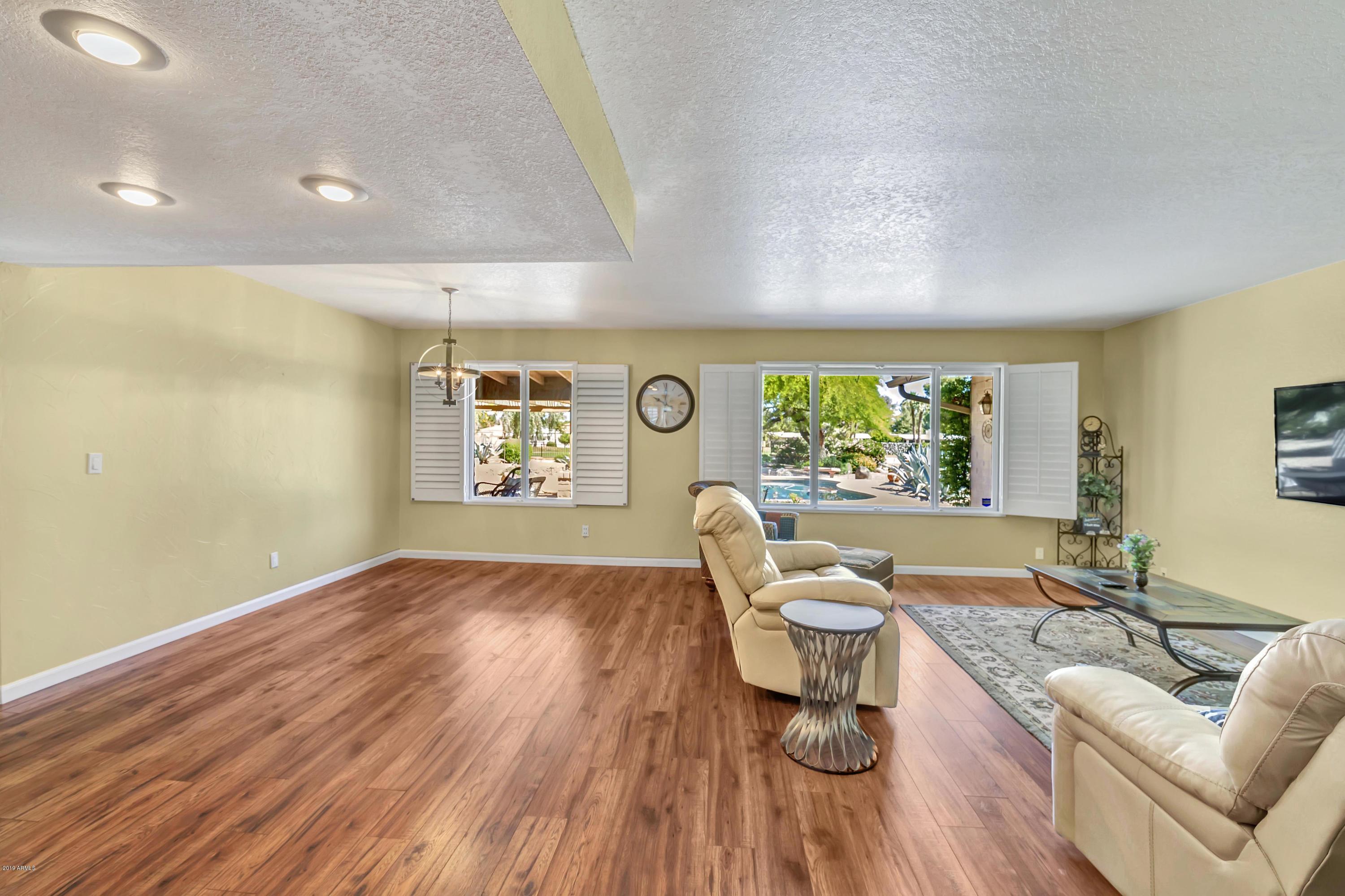 520 West Thunderbird Road Phoenix, AZ 85023 - Photo 8 of 28 GREAT ROOM