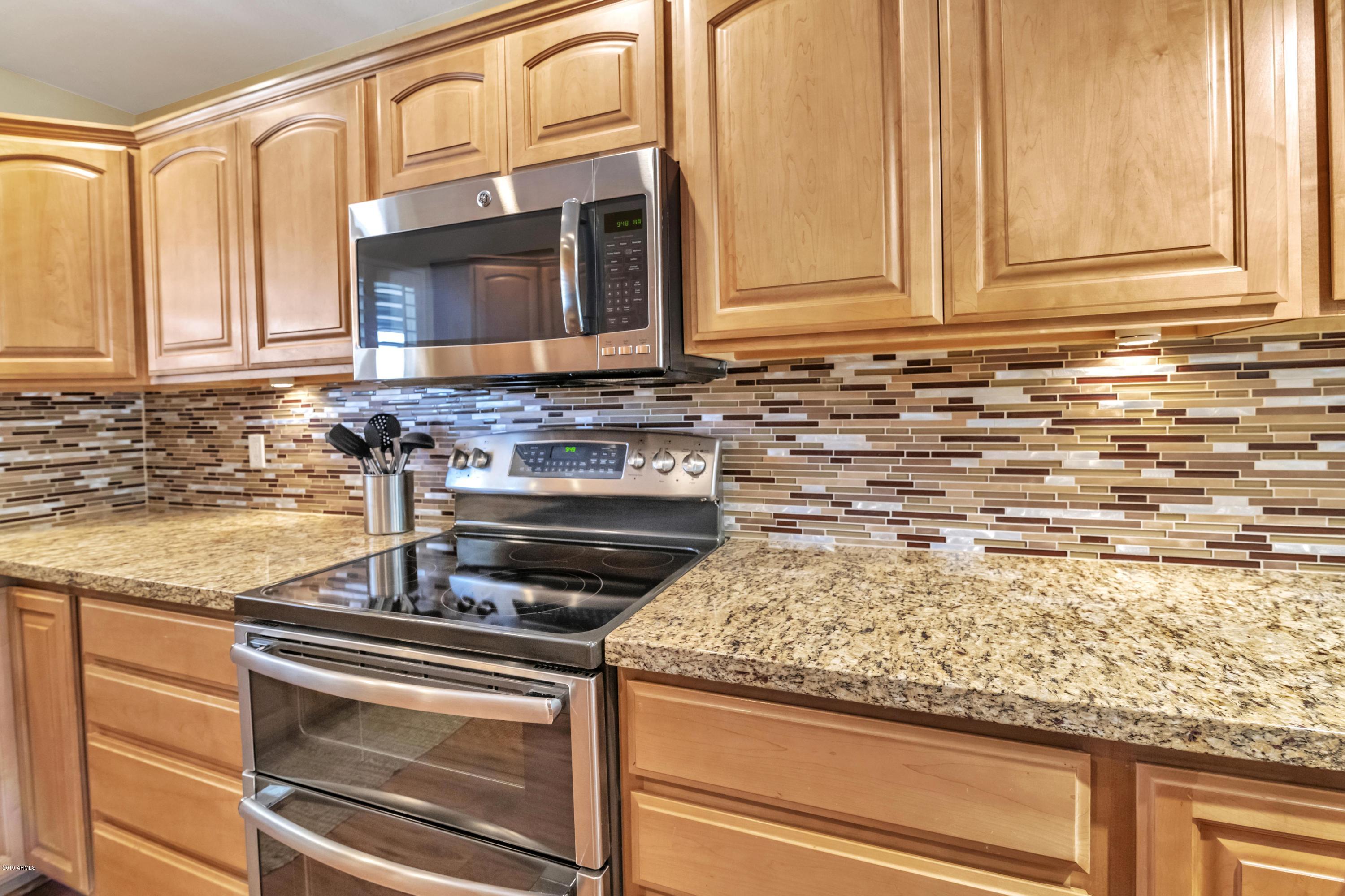 520 West Thunderbird Road Phoenix, AZ 85023 - Photo 10 of 28 KITCHEN