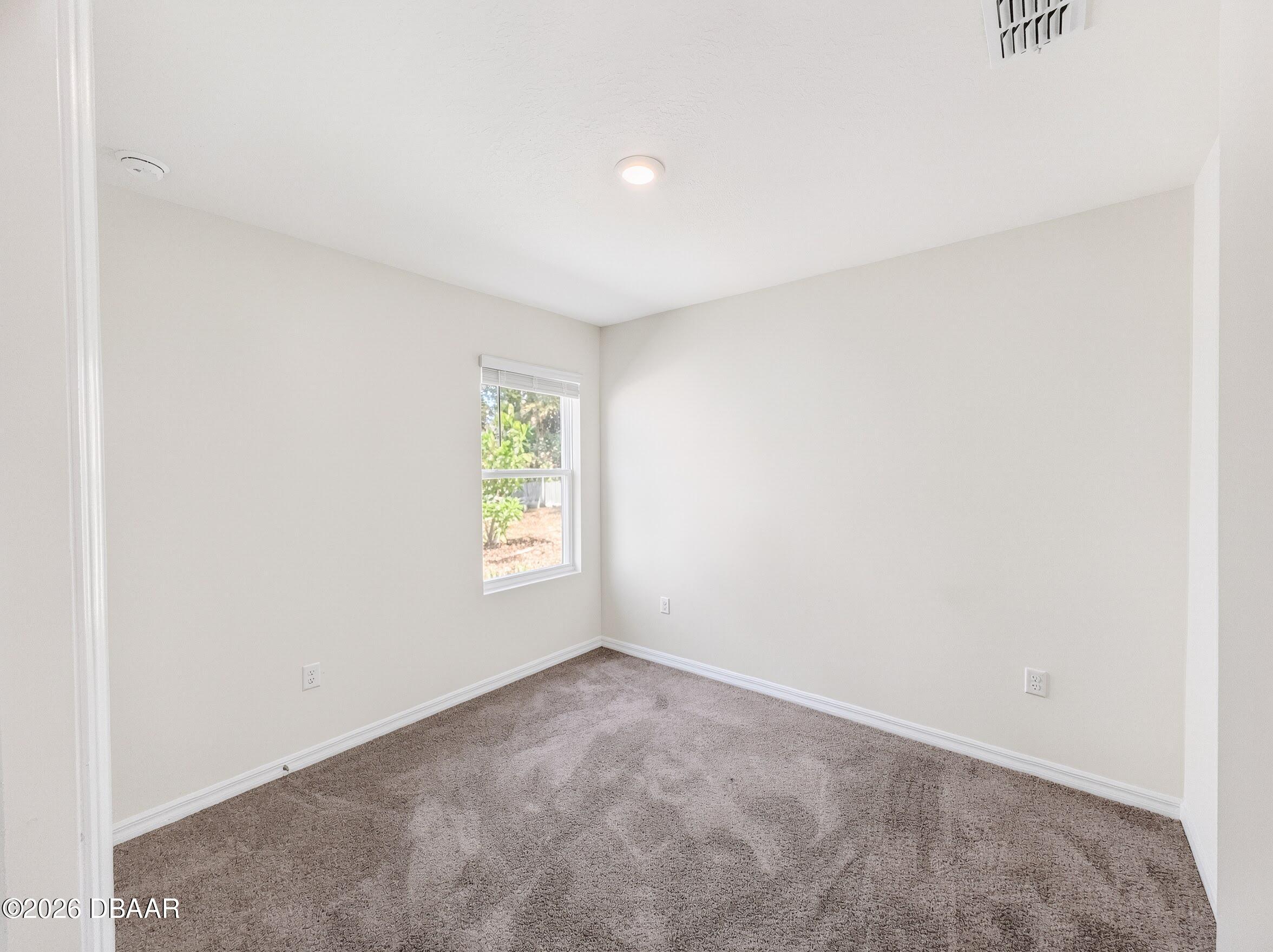 982 Commons Way Port Port Orange, FL 32129 - Photo 8 of 12 07-interiorbedroom3