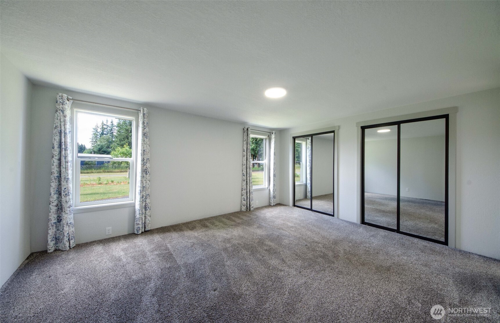 17728 Irwin Street Southwest Rochester, WA 98579 - Photo 6 of 21