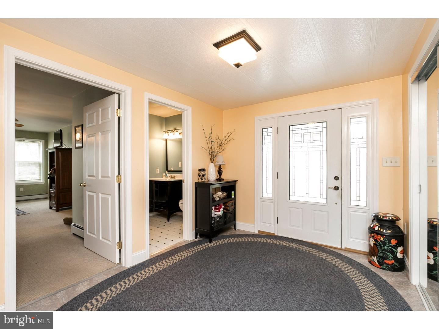 200 Warwick Road Elverson, PA 19520 - Photo 2 of 18 Foyer