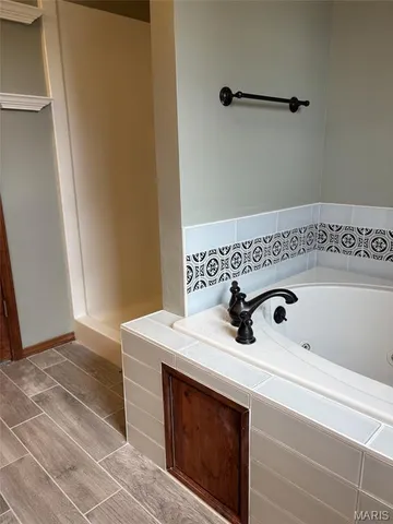 $398,000 | 60 Red Cedar, Perryville, MO 63775