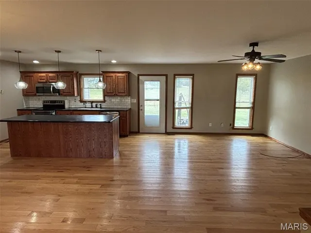 $398,000 | 60 Red Cedar, Perryville, MO 63775