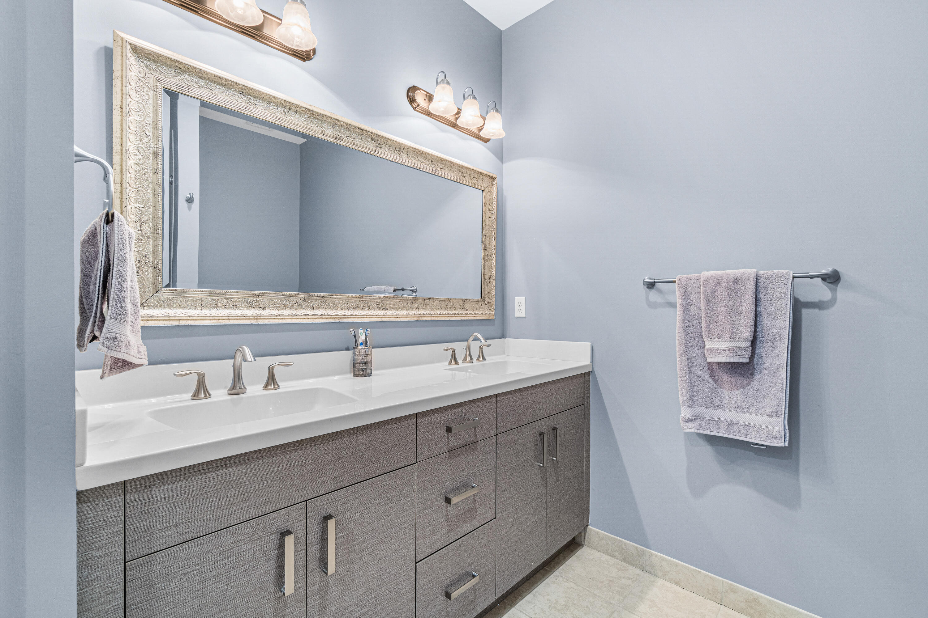 100 Northwest 69th Circle, Unit 13 Boca Raton, FL 33487 - Photo 25 of 45 bathroom