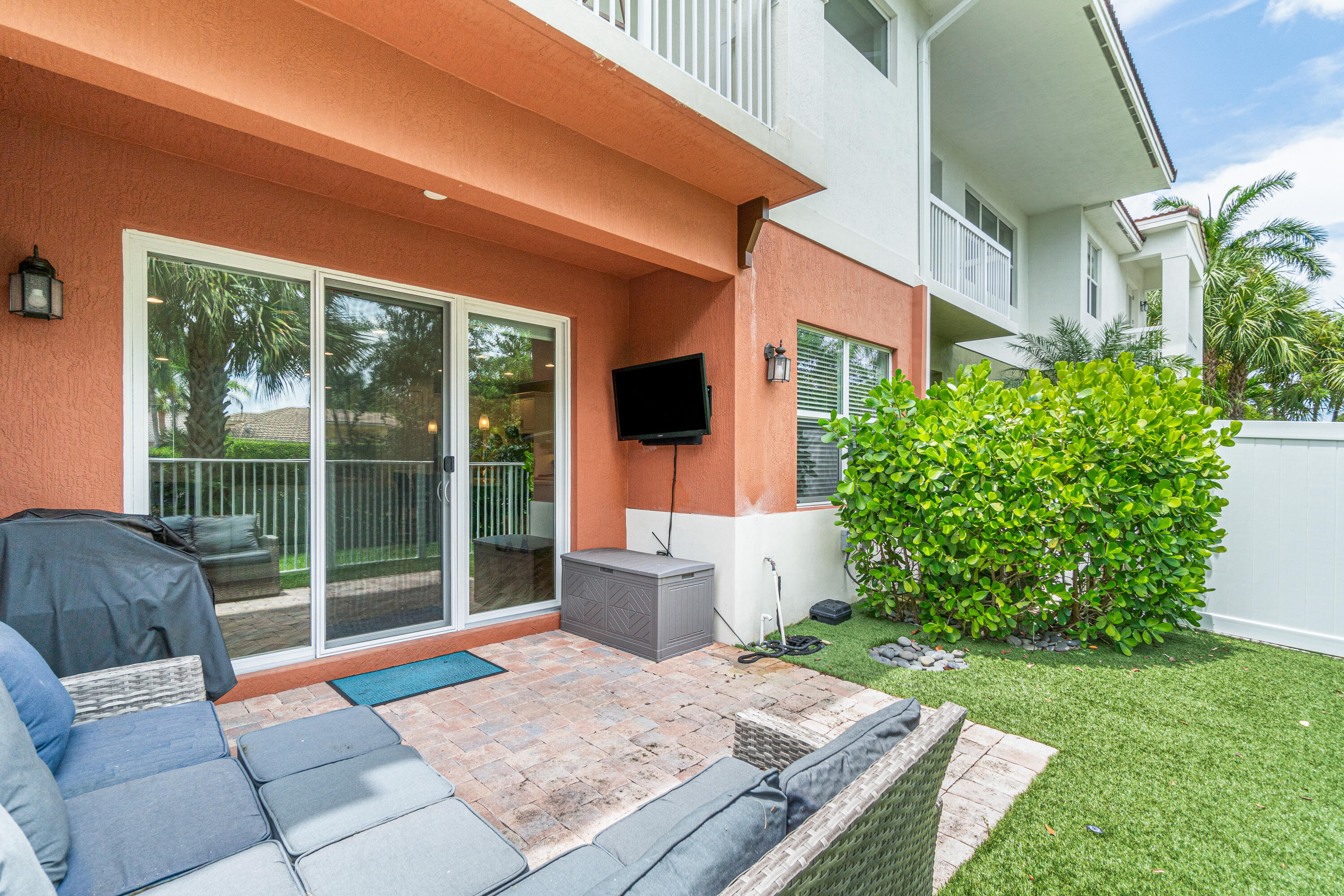100 Northwest 69th Circle, Unit 13 Boca Raton, FL 33487 - Photo 33 of 45 Exterior Rear