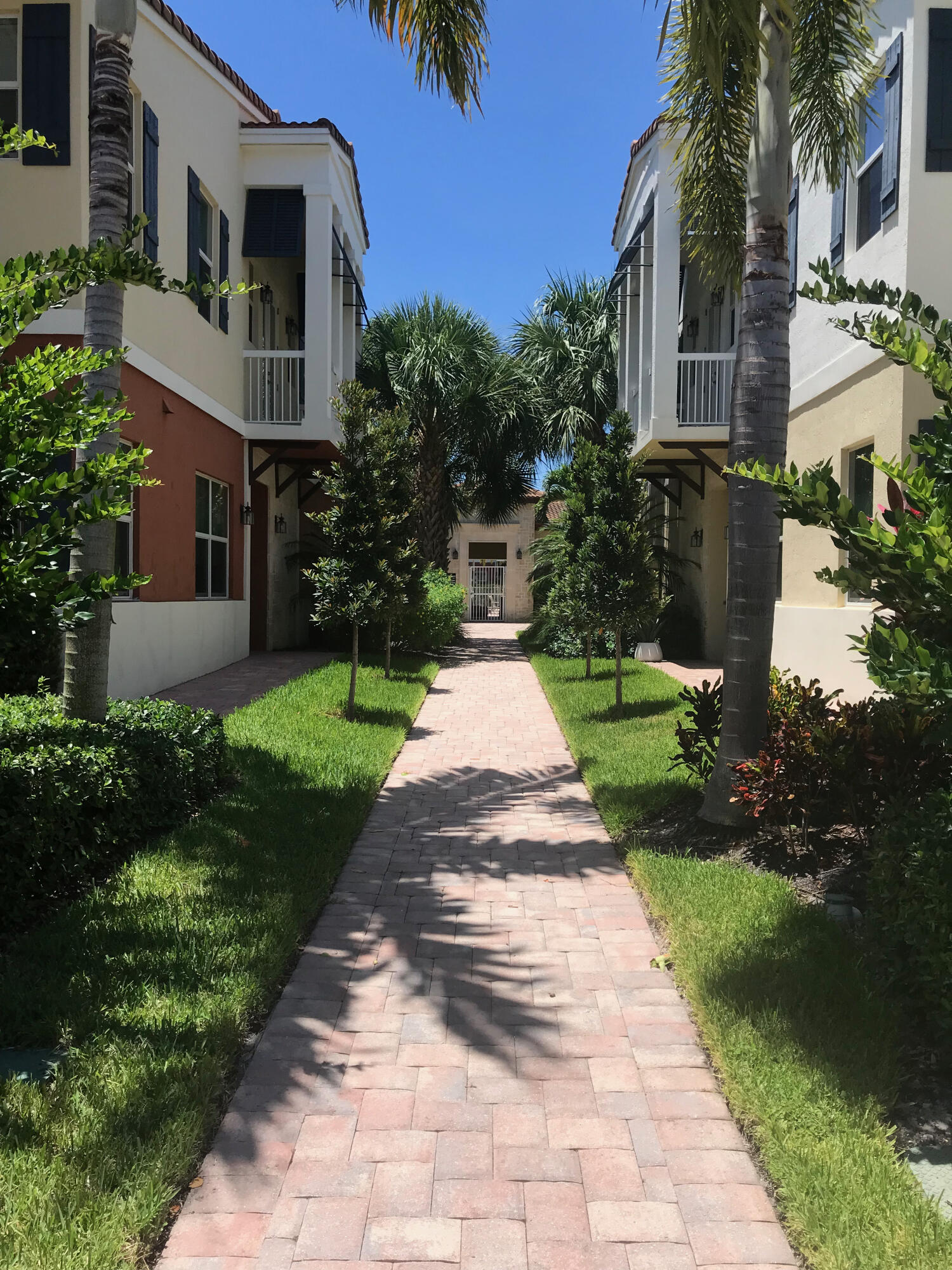100 Northwest 69th Circle, Unit 13 Boca Raton, FL 33487 - Photo 37 of 45 common areas
