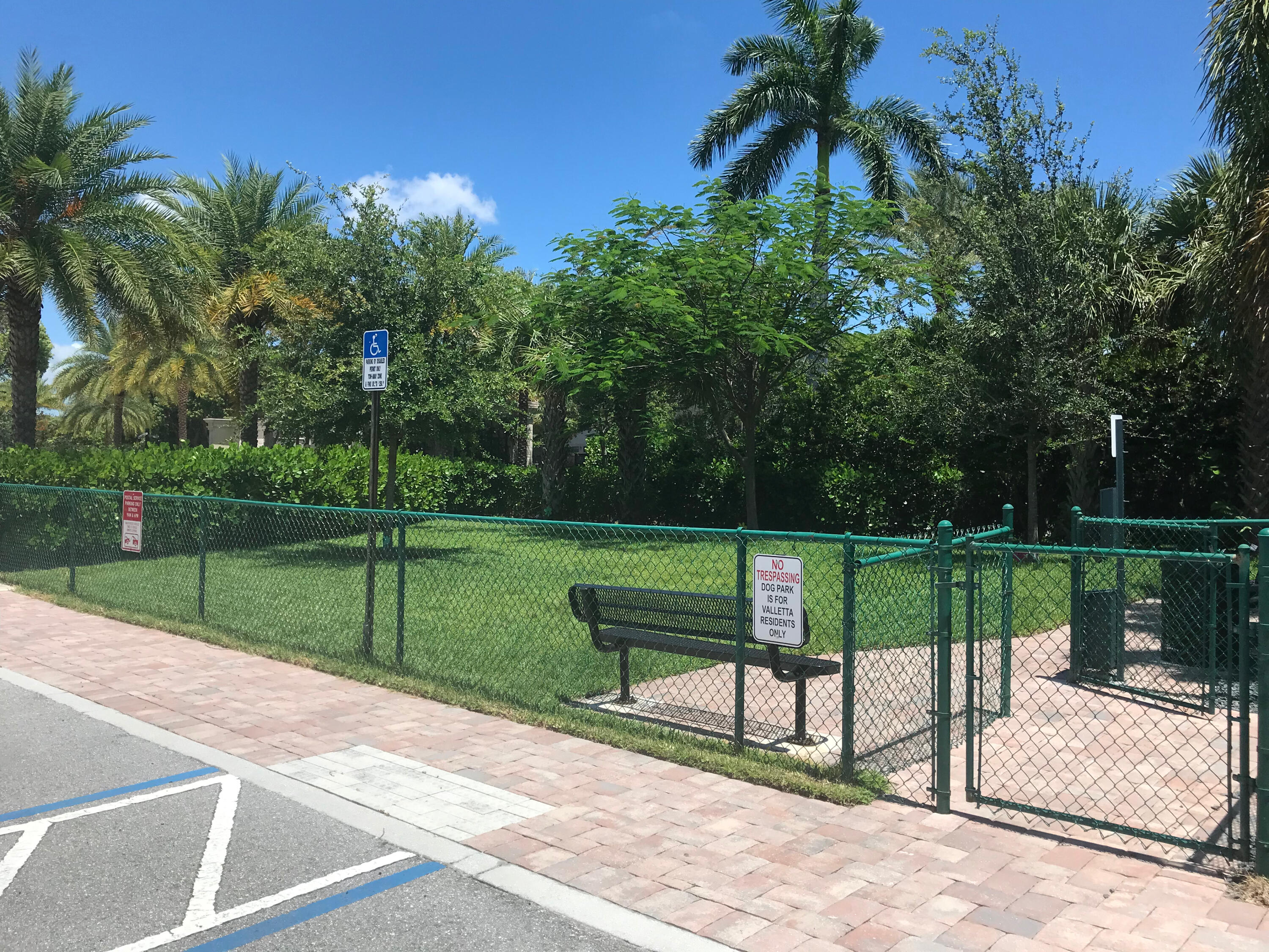 100 Northwest 69th Circle, Unit 13 Boca Raton, FL 33487 - Photo 43 of 45 dog park