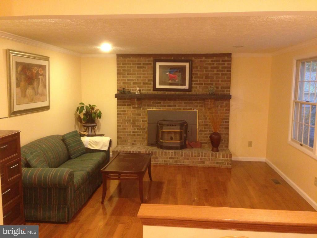 8068 Winding Way Court Springfield, VA 22153 - Photo 3 of 16 Family Room