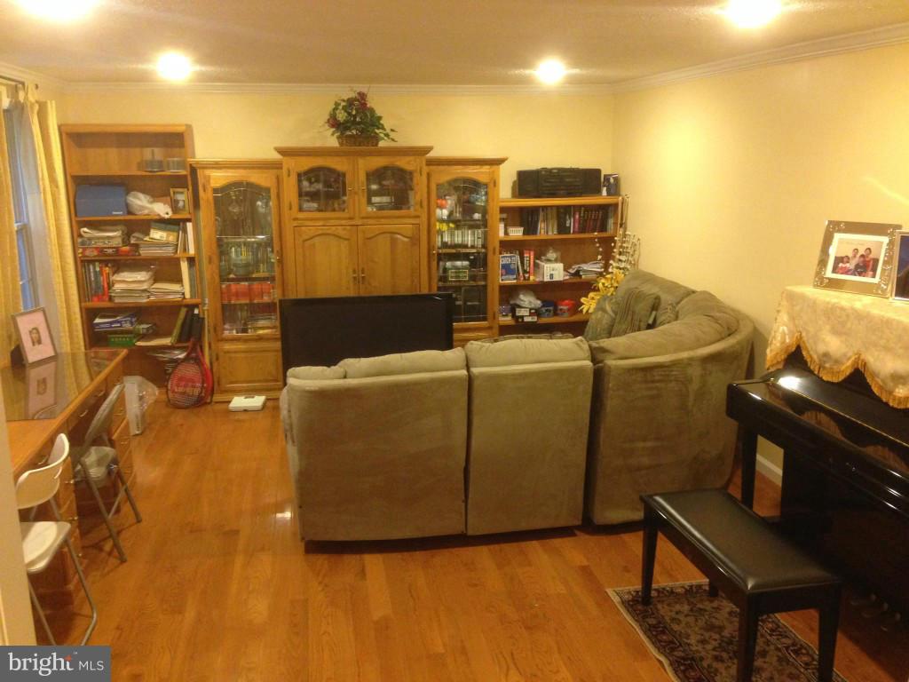 8068 Winding Way Court Springfield, VA 22153 - Photo 5 of 16 Family Room