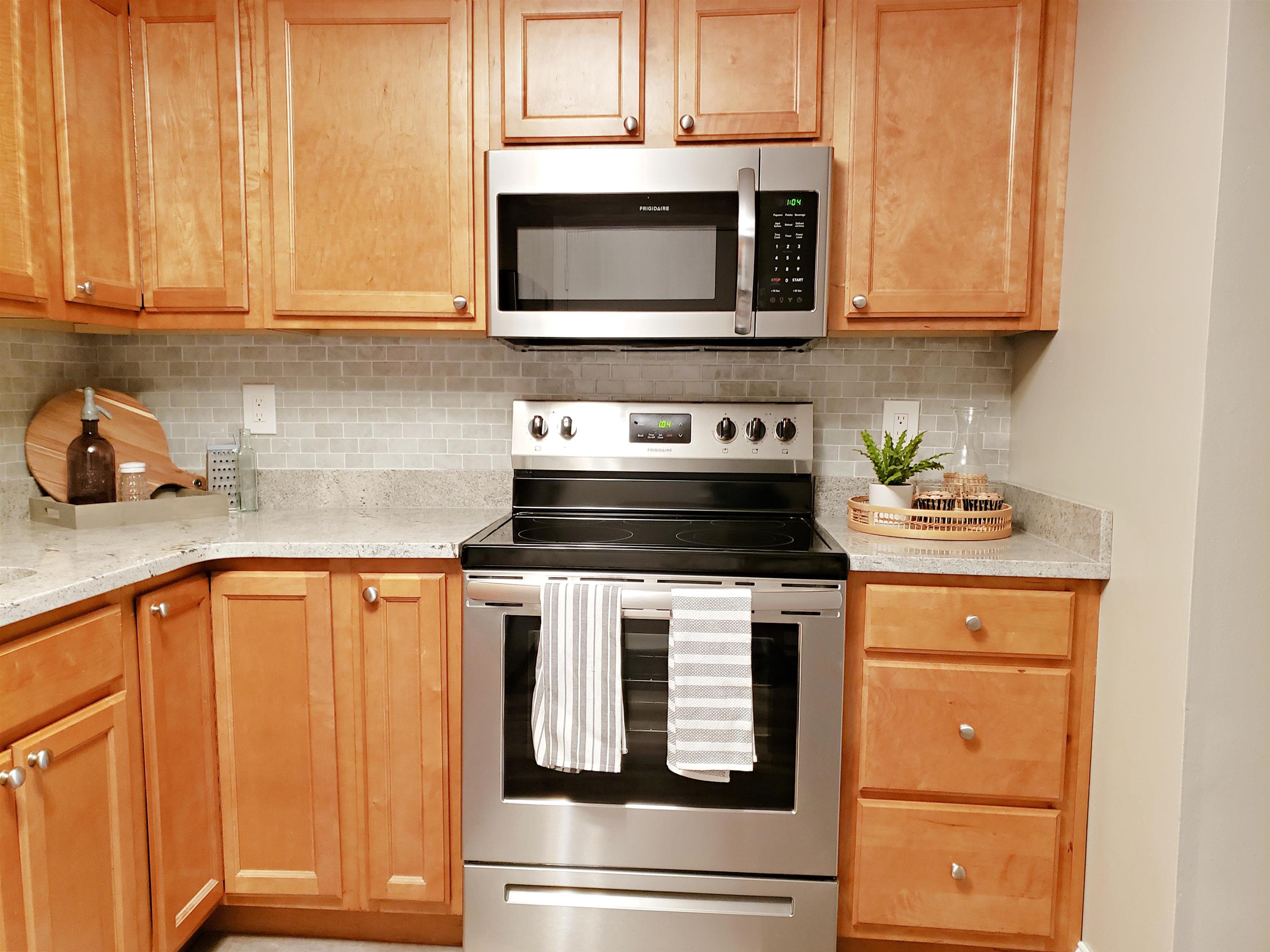 34 Dunbarton Road, Unit 1A Manchester, NH 03102 - Photo 3 of 22