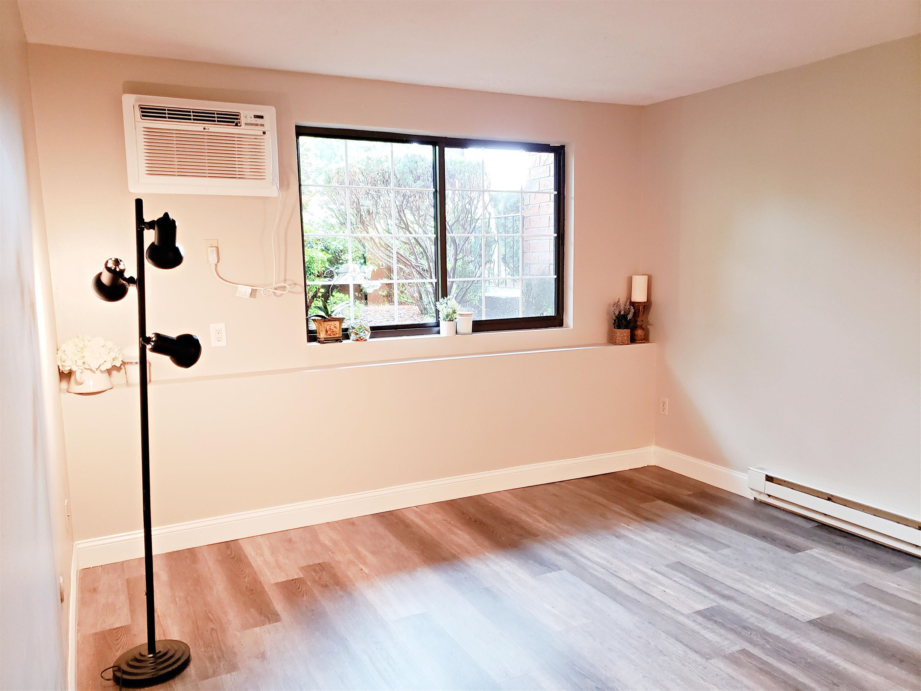 34 Dunbarton Road, Unit 1A Manchester, NH 03102 - Photo 6 of 22