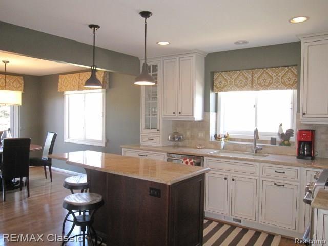 46836 Balboa Road Canton, MI 48187 - Photo 3 of 61 IMG_0552.JPG