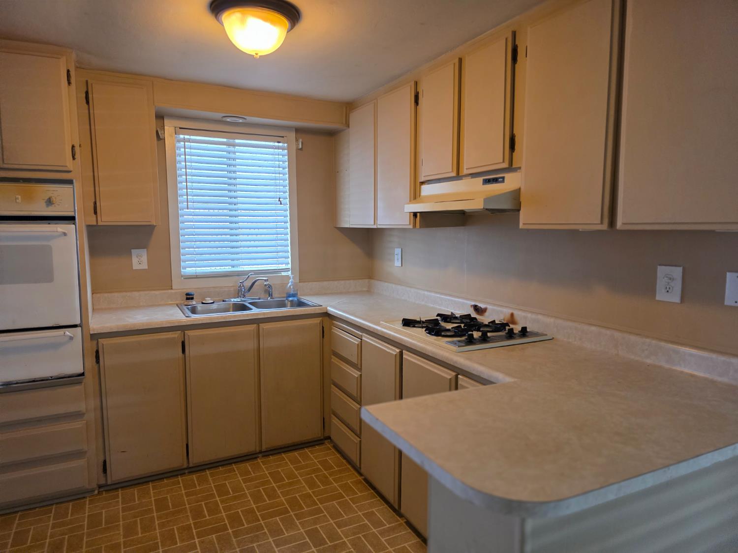 4125 Mchenry Avenue, Unit 93 Modesto, CA 95356 - Photo 6 of 23