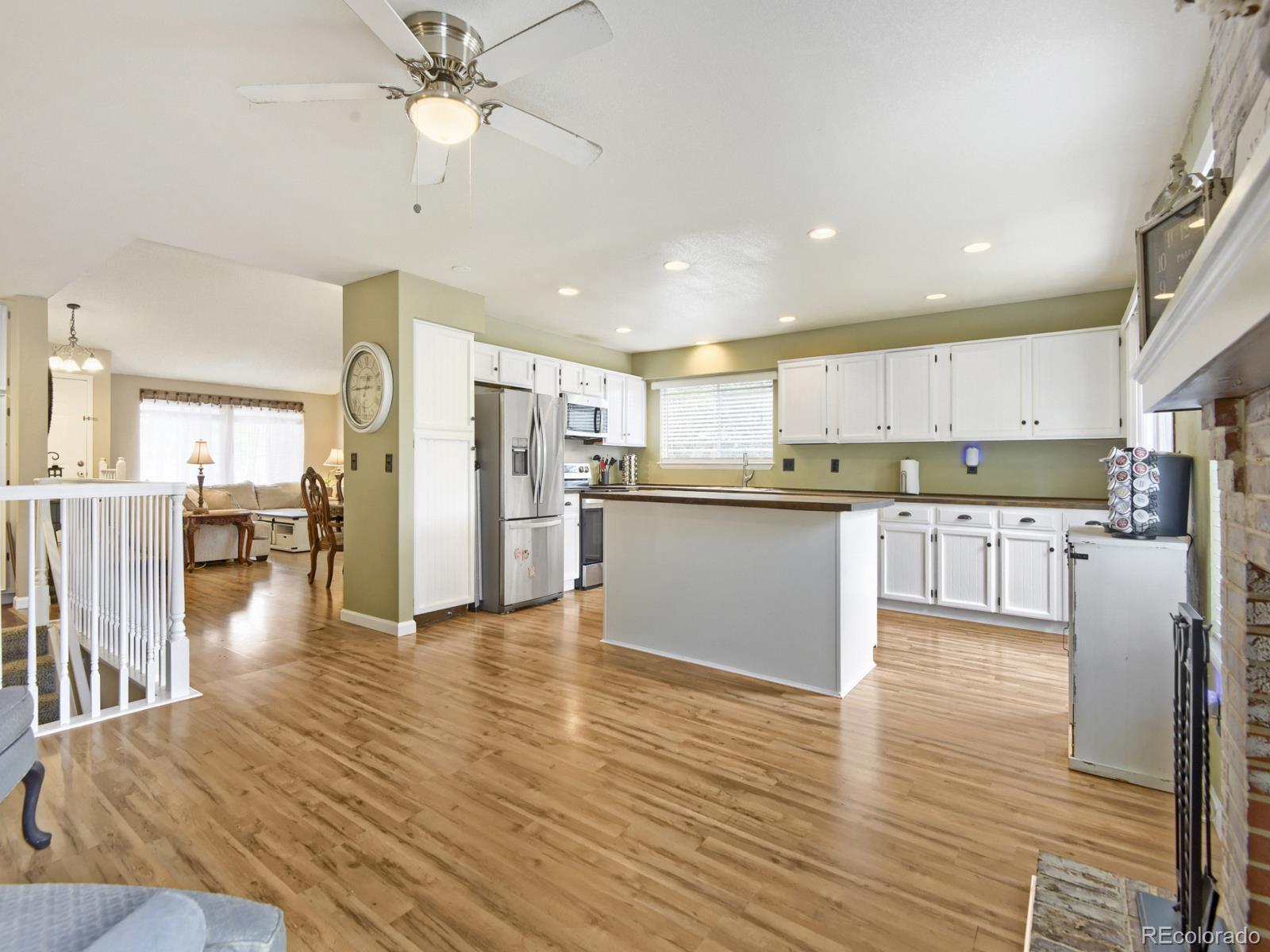 8401 Timberwood Street Highlands Ranch, CO 80126 - Photo 12 of 36 Gallery Image 12