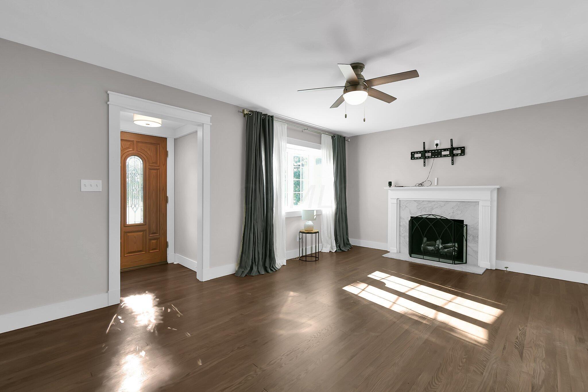 475 Demorest Road Columbus, OH 43204 - Photo 5 of 35 9-web-or-mls-475-demorest-rd