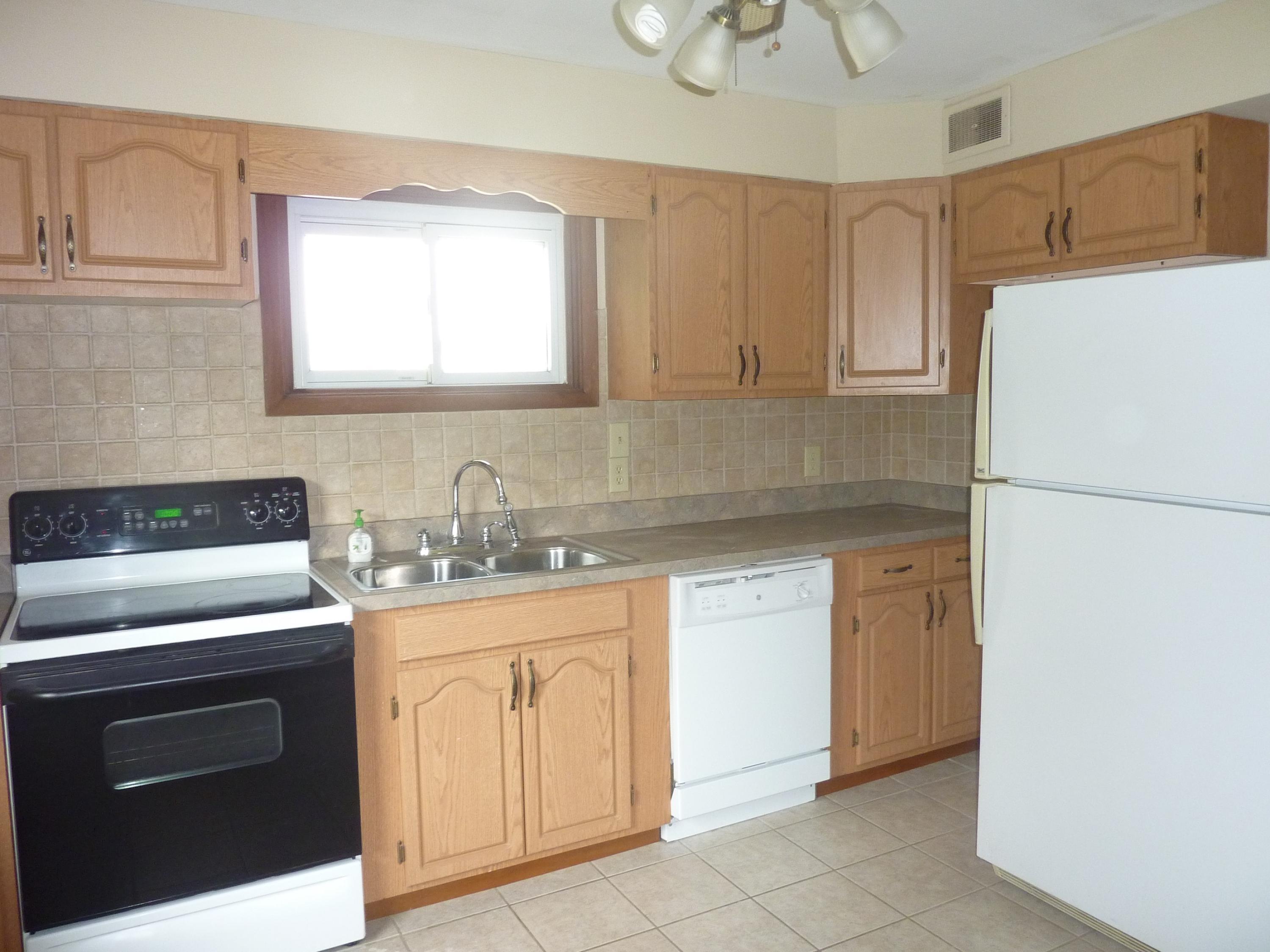 2159 Bristol Road Columbus, OH 43221 - Photo 3 of 14