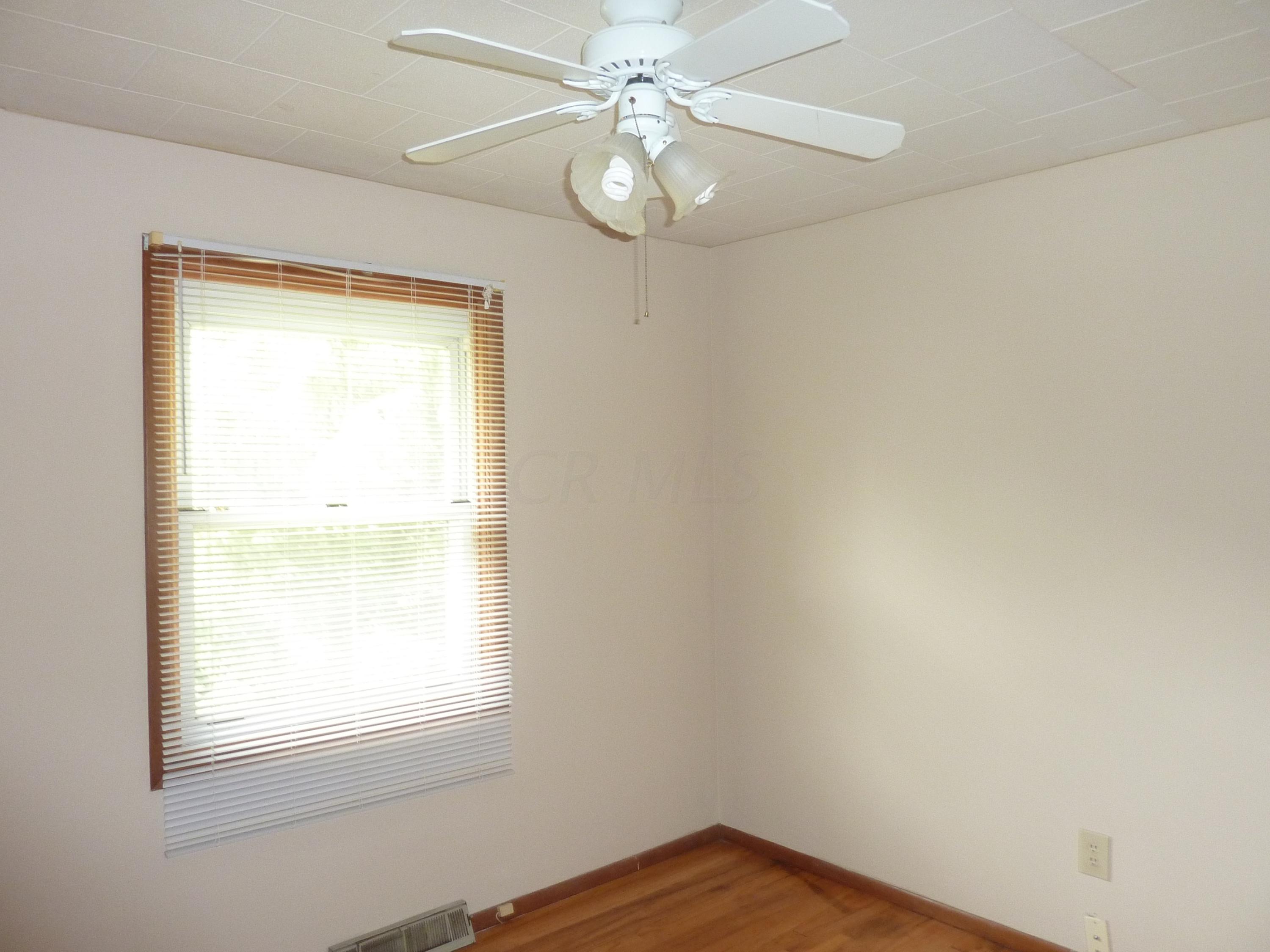 2159 Bristol Road Columbus, OH 43221 - Photo 6 of 14