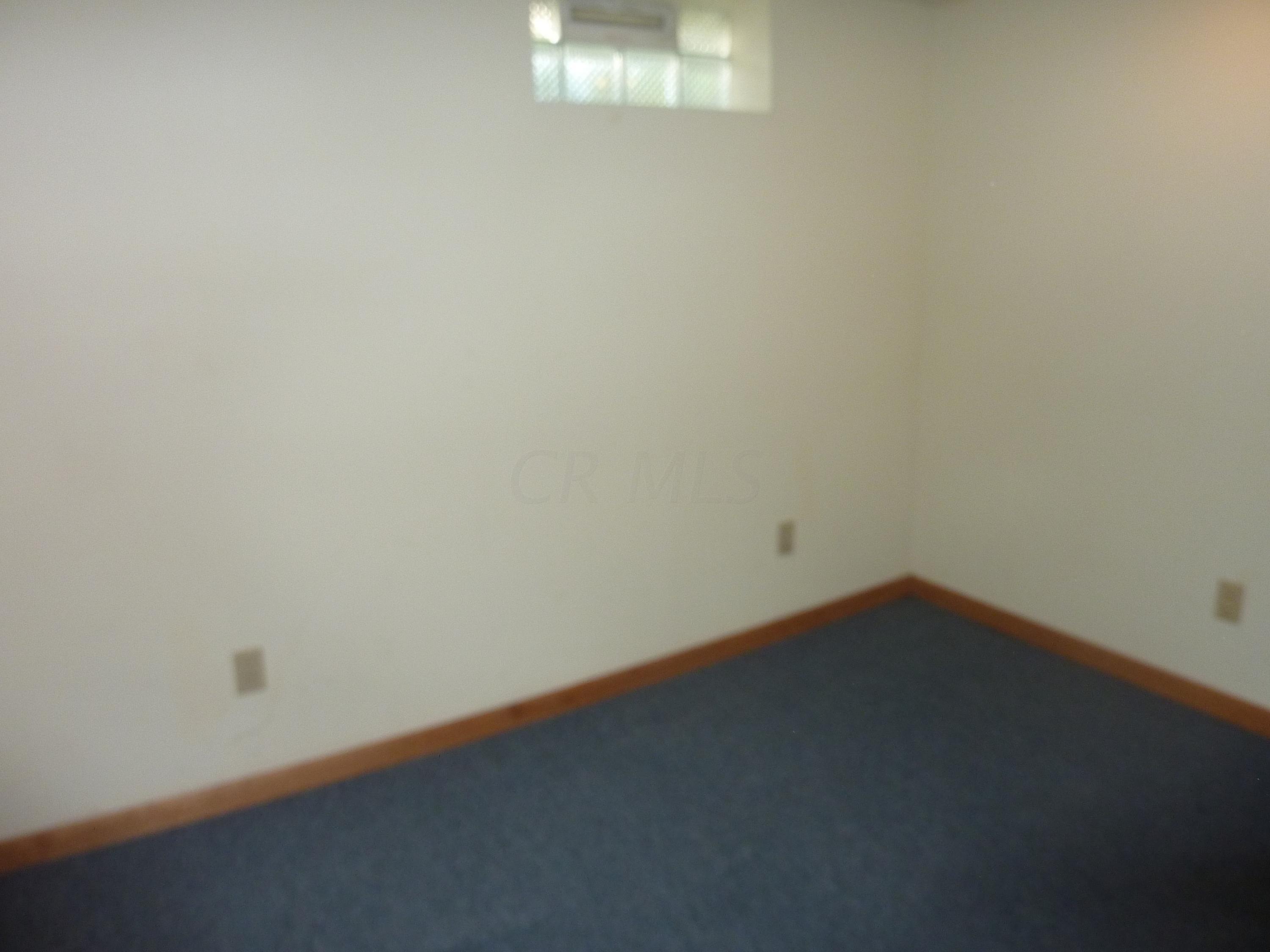 2159 Bristol Road Columbus, OH 43221 - Photo 10 of 14