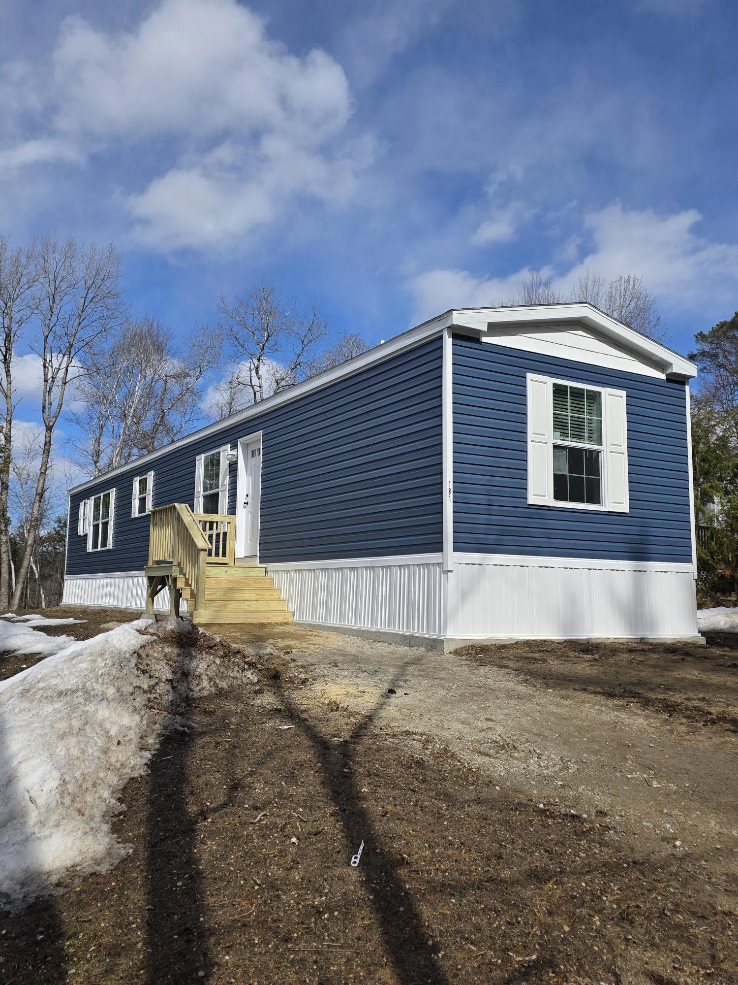 181 Leavitt Road Pittsfield, NH 03263 - Photo 1 of 5