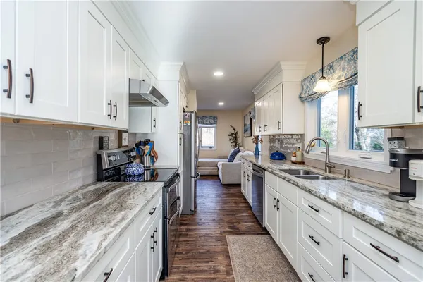 $659,000 | 255 Seabreeze Drive, North Kingstown, RI 02852