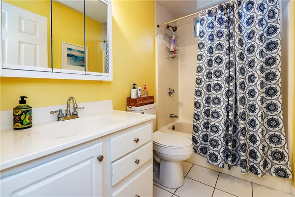 $659,000 | 255 Seabreeze Drive, North Kingstown, RI 02852