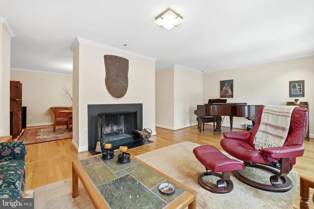 $959,000 | 1566 Westmoreland Street, McLean, VA 22101