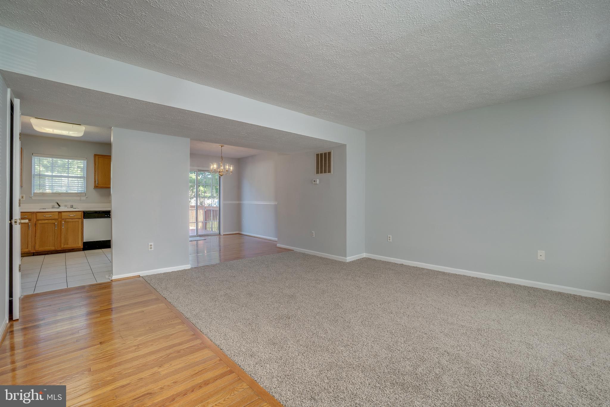 2107 Riding Crop Way Windsor Mill, MD 21244 - Photo 3 of 38