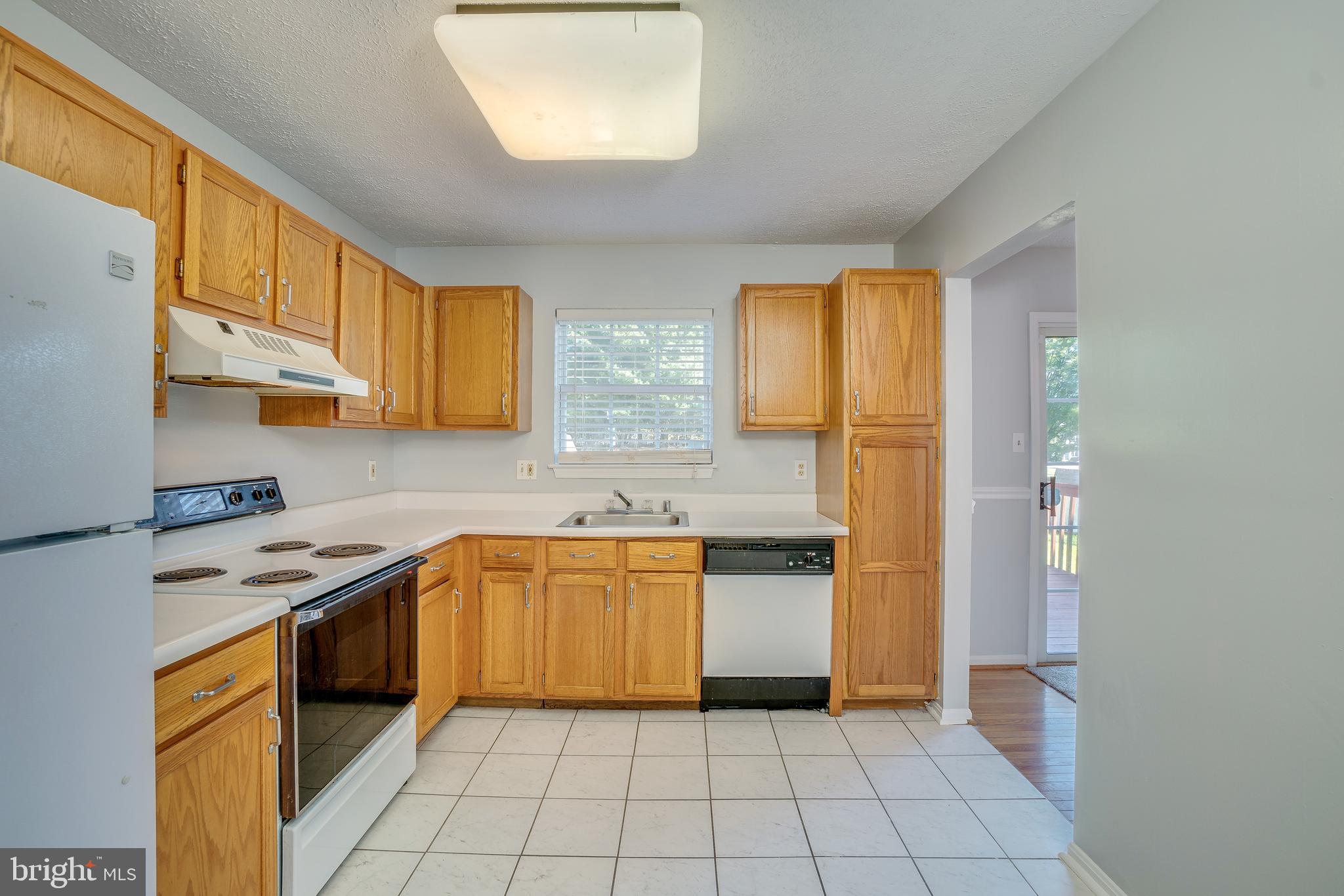 2107 Riding Crop Way Windsor Mill, MD 21244 - Photo 10 of 38