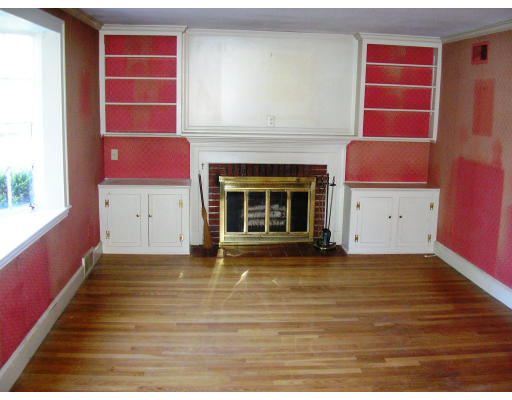 18 Barbara Road Danvers, MA 01923 - Photo 3 of 9 Gallery Image 3