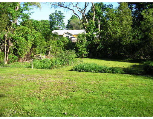 18 Barbara Road Danvers, MA 01923 - Photo 8 of 9 Gallery Image 8