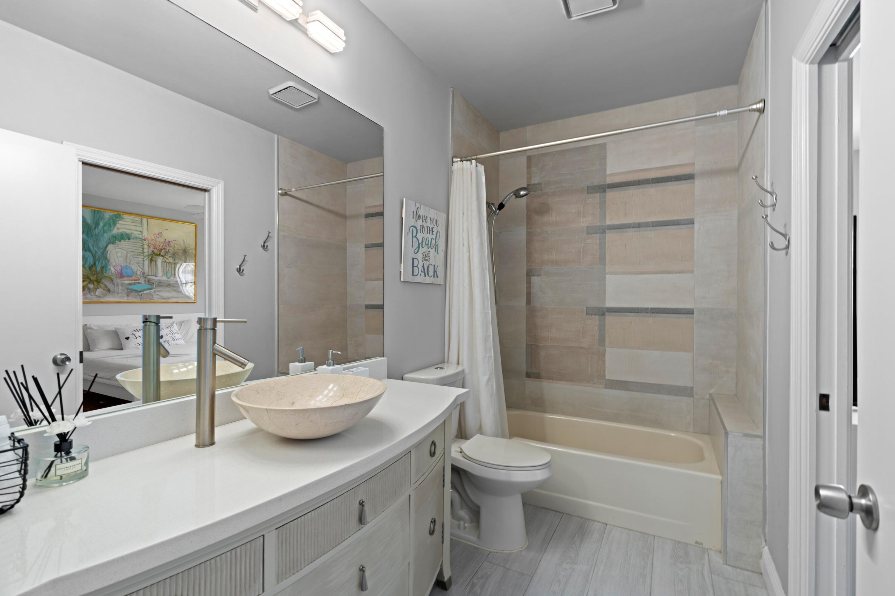 6973 Northwest 3rd Avenue Boca Raton, FL 33487 - Photo 13 of 37 Bathroom #2